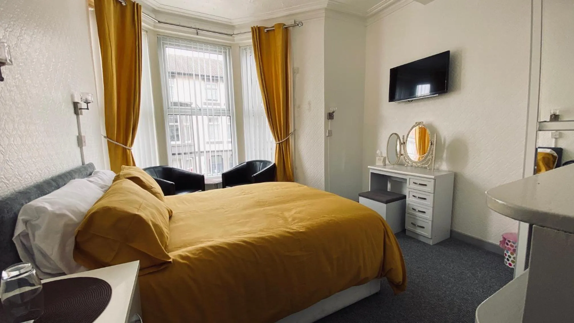 Bedroom, Bed in The Shining Diamond