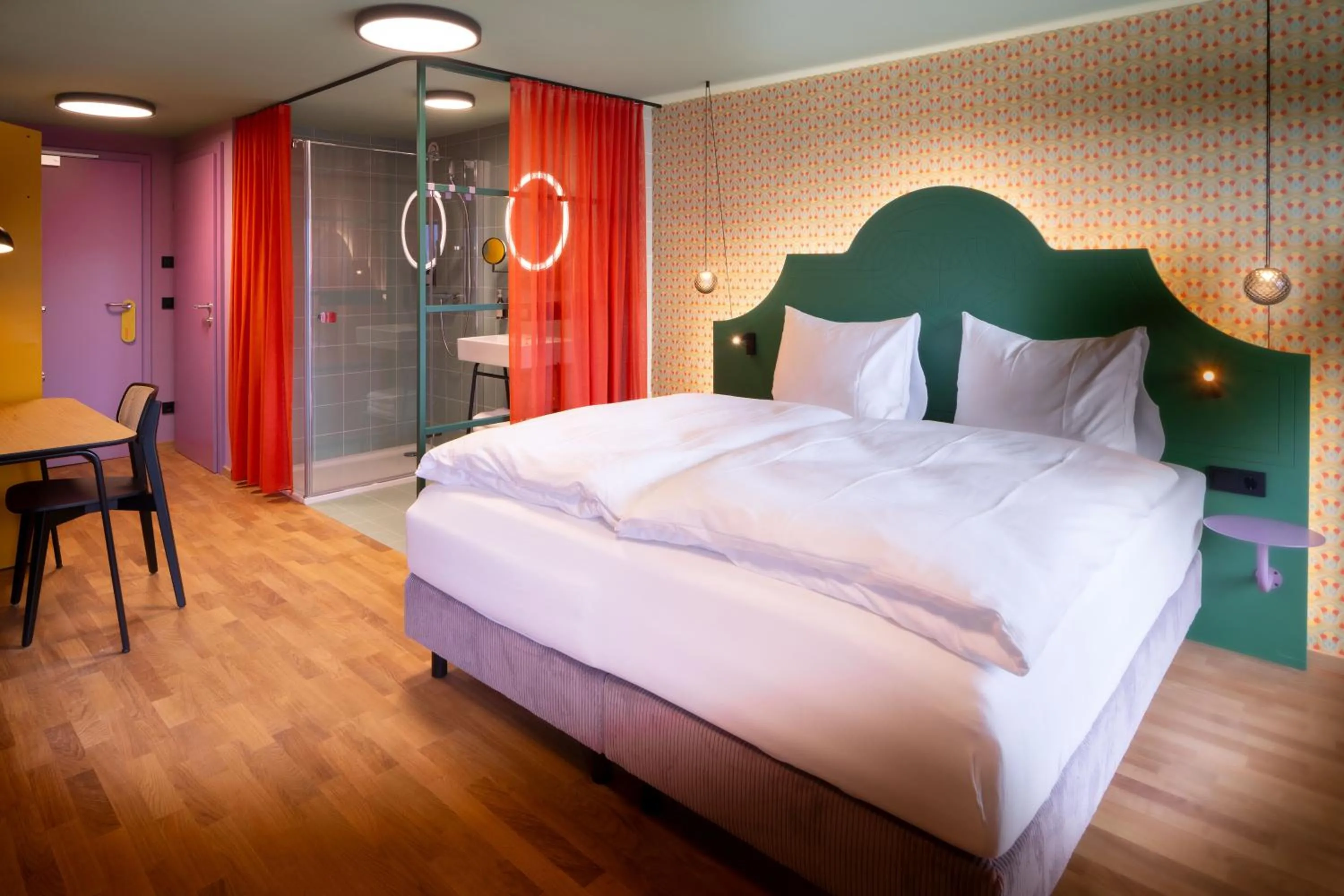 Photo of the whole room, Bed in Schwarzes Rössl