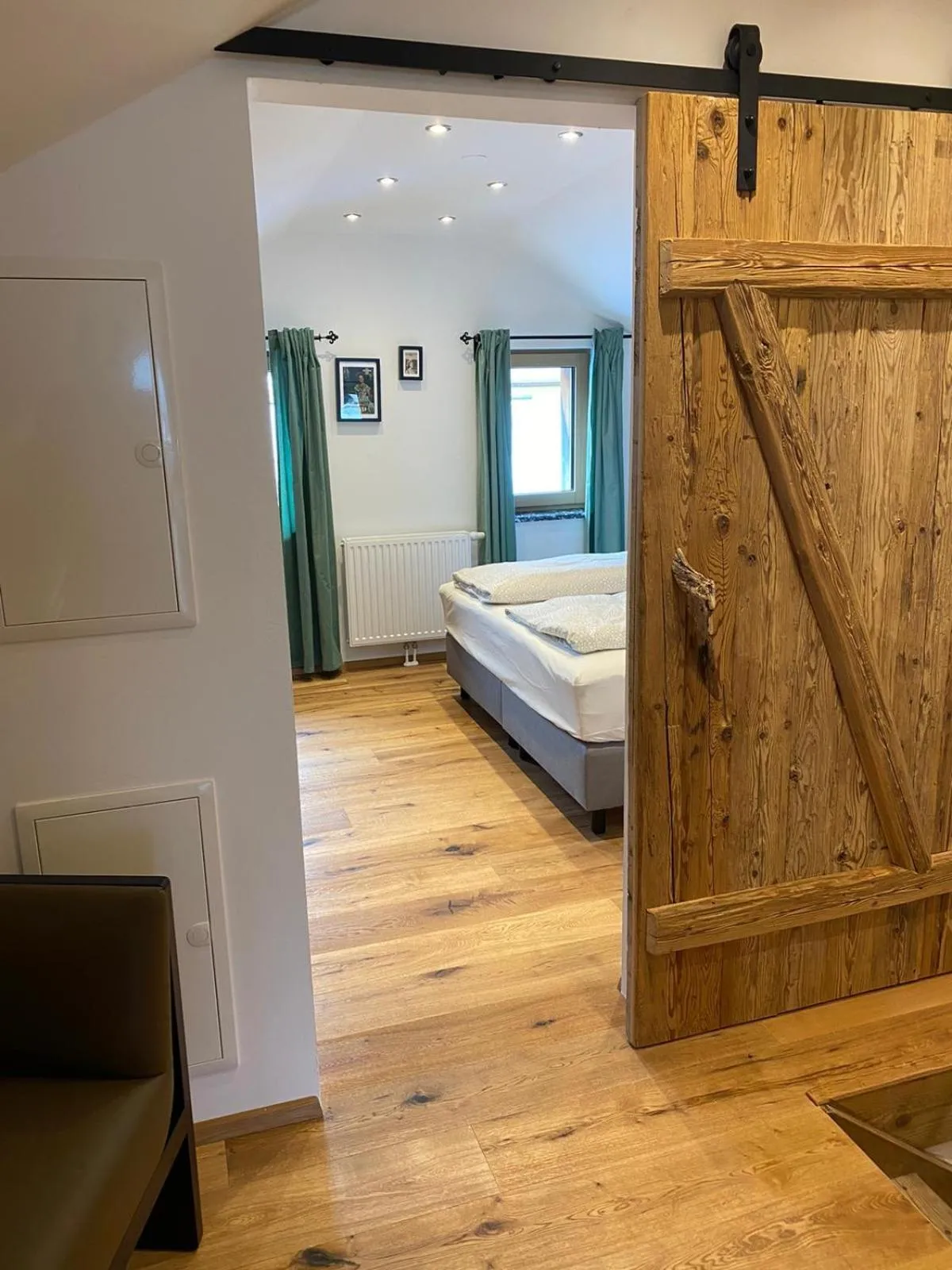 Photo of the whole room, Bed in Schwarzes Rössl