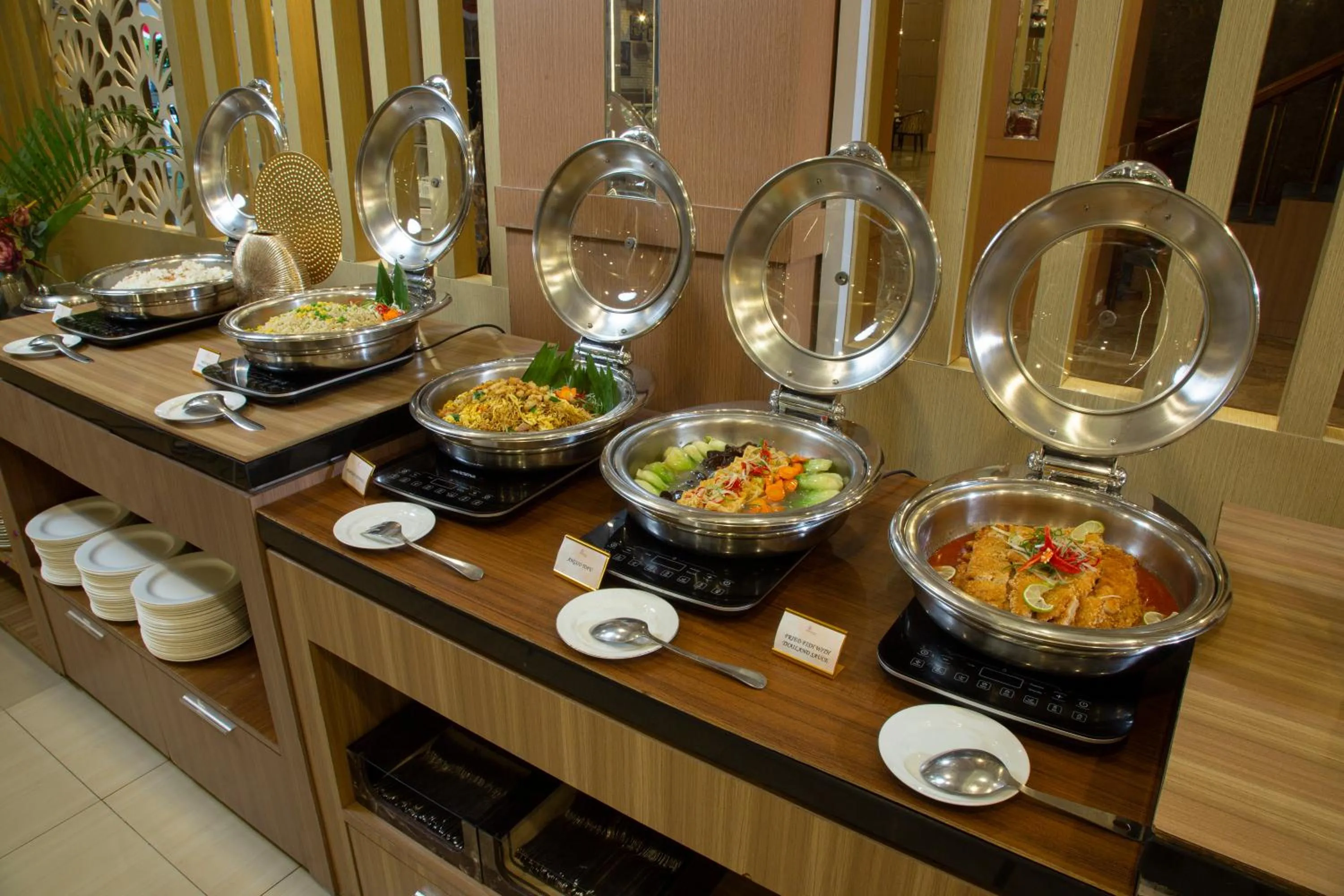 Restaurant/places to eat in Grand Inna Tunjungan Hotel Surabaya