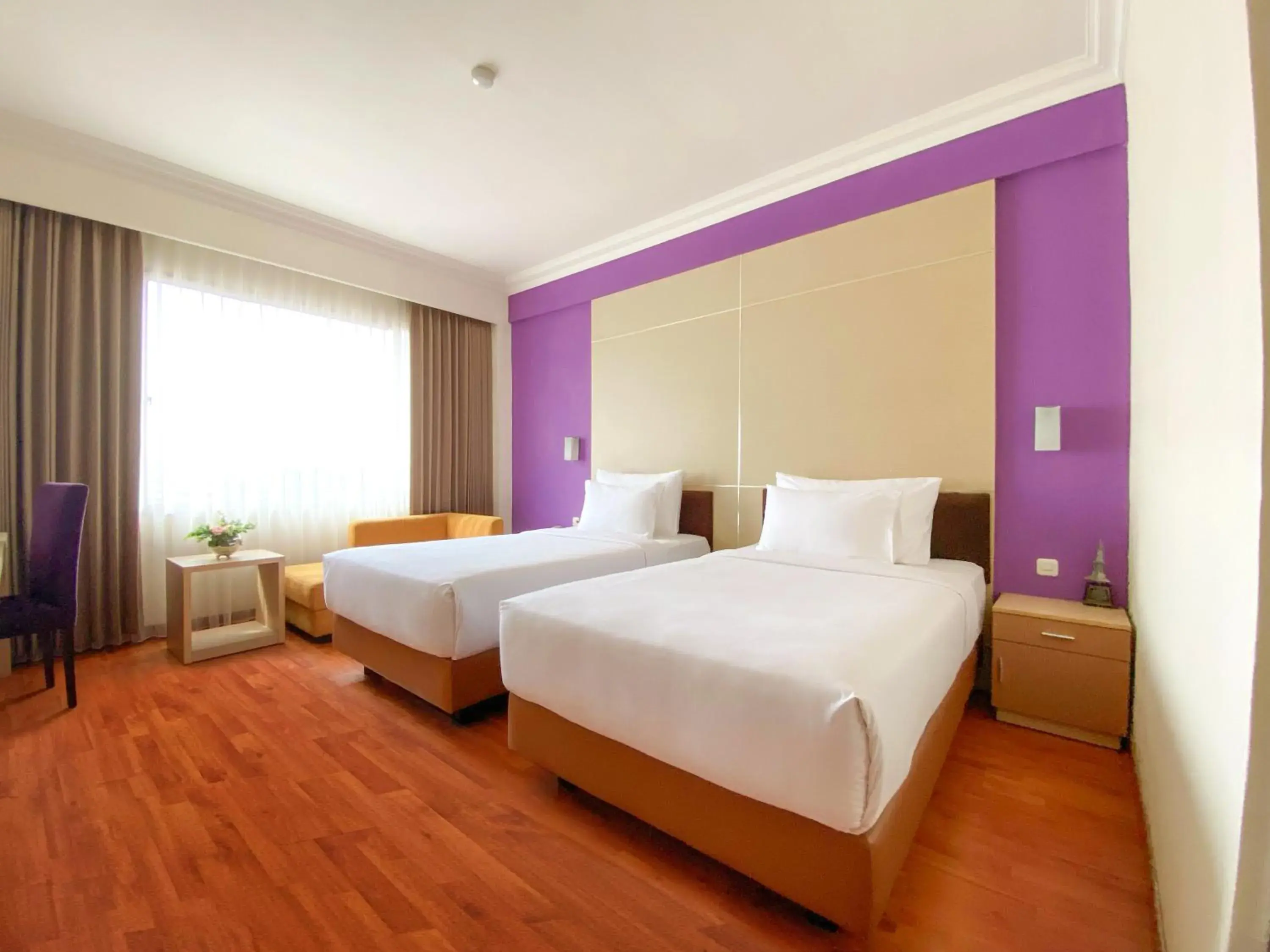 Bedroom, Bed in Grand Inna Tunjungan Hotel Surabaya Bedroom, Bed in Grand Inna Tunjungan Hotel Surabaya