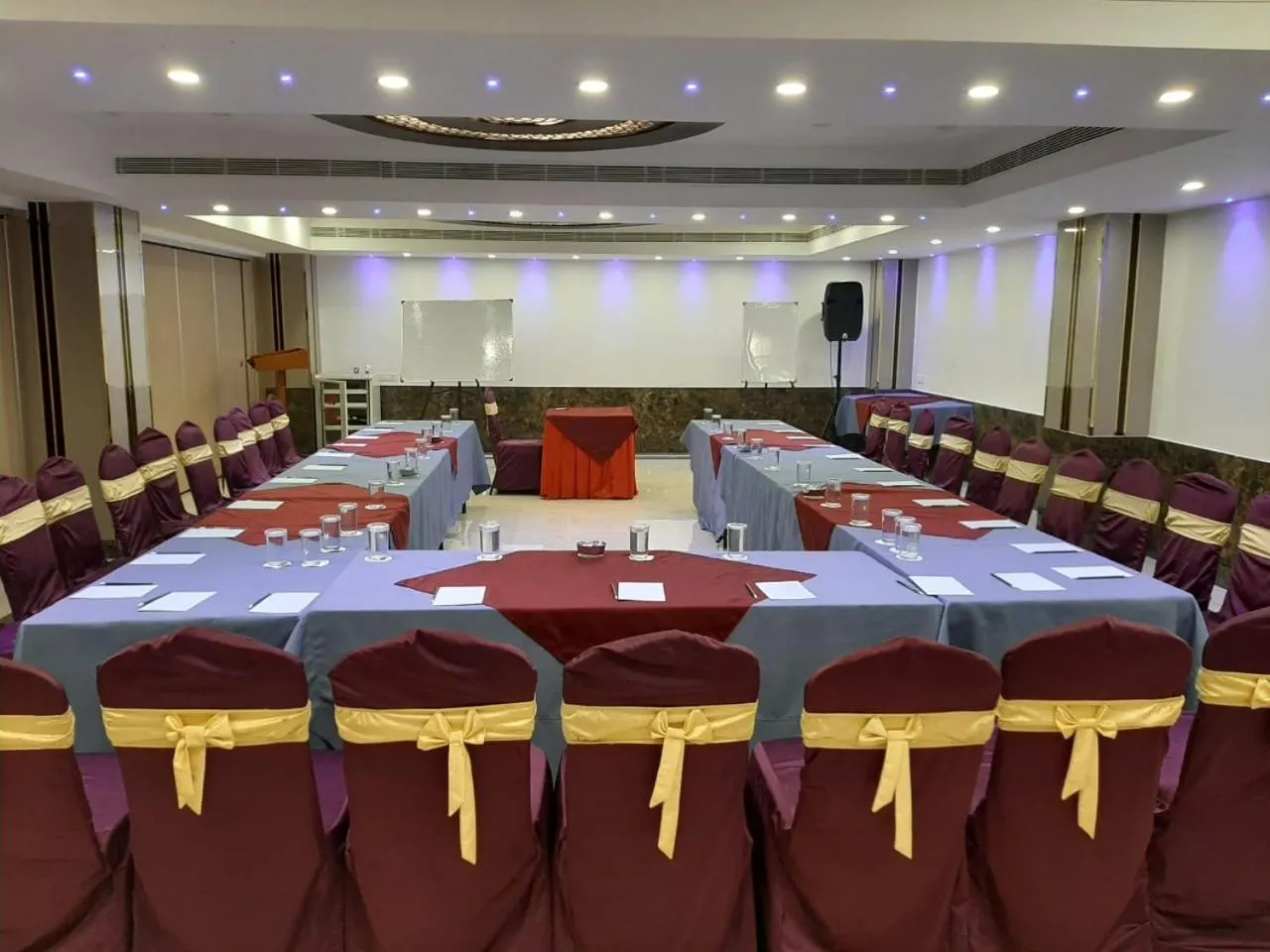 Meeting/conference room in Quality Inn Sabari