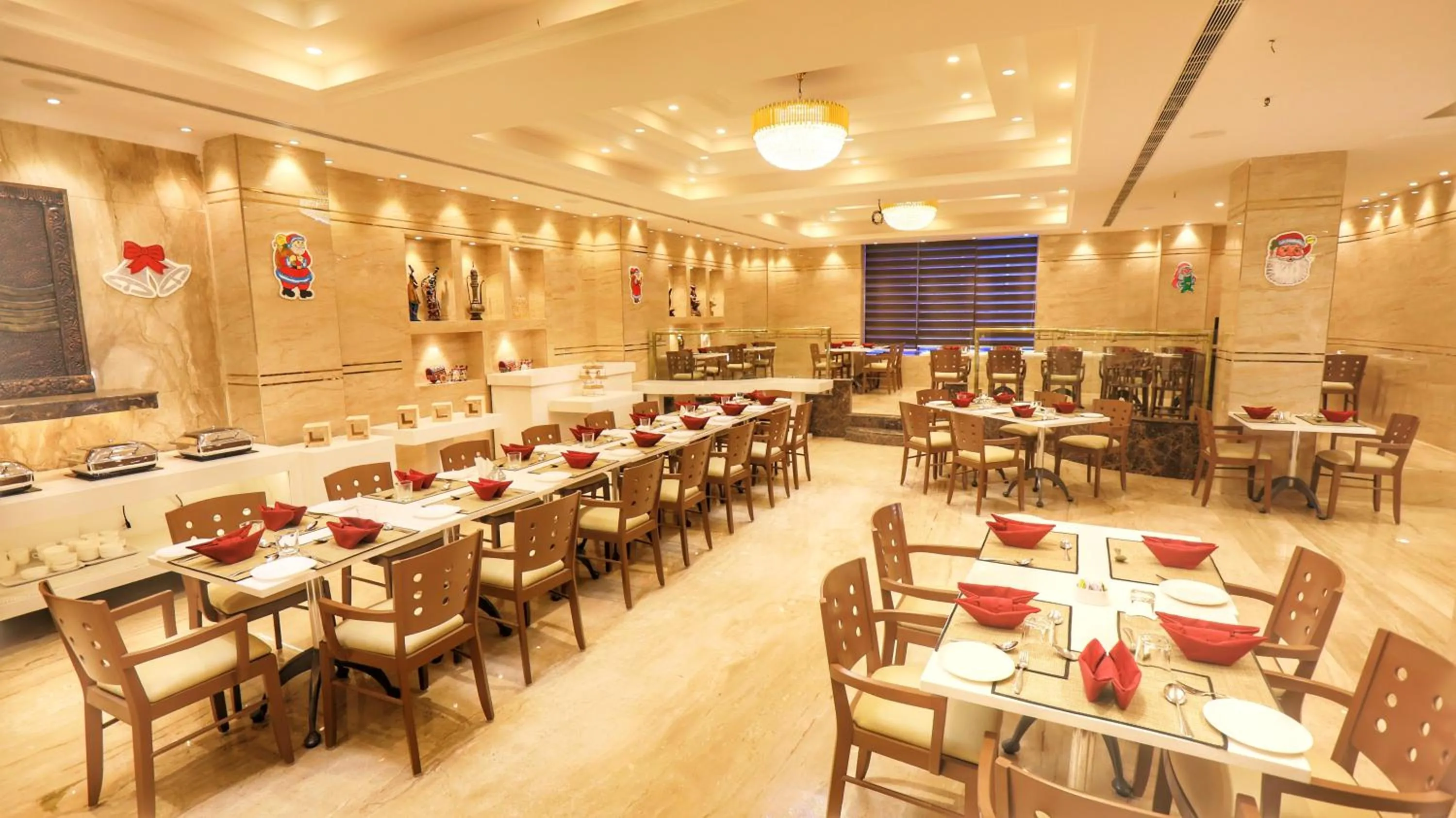 Restaurant/places to eat in Quality Inn Sabari