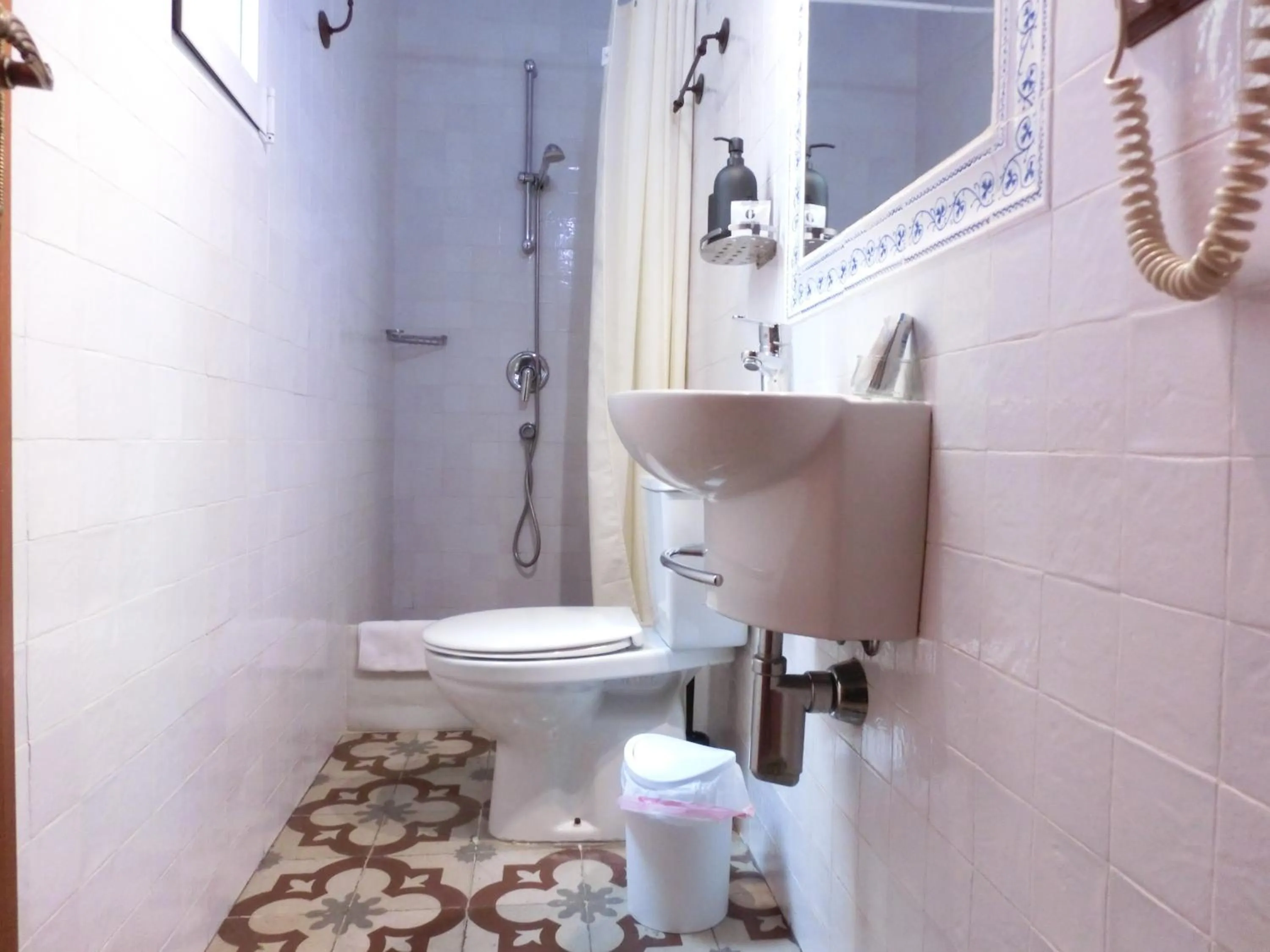 Shower in Les Monges Palace Boutique