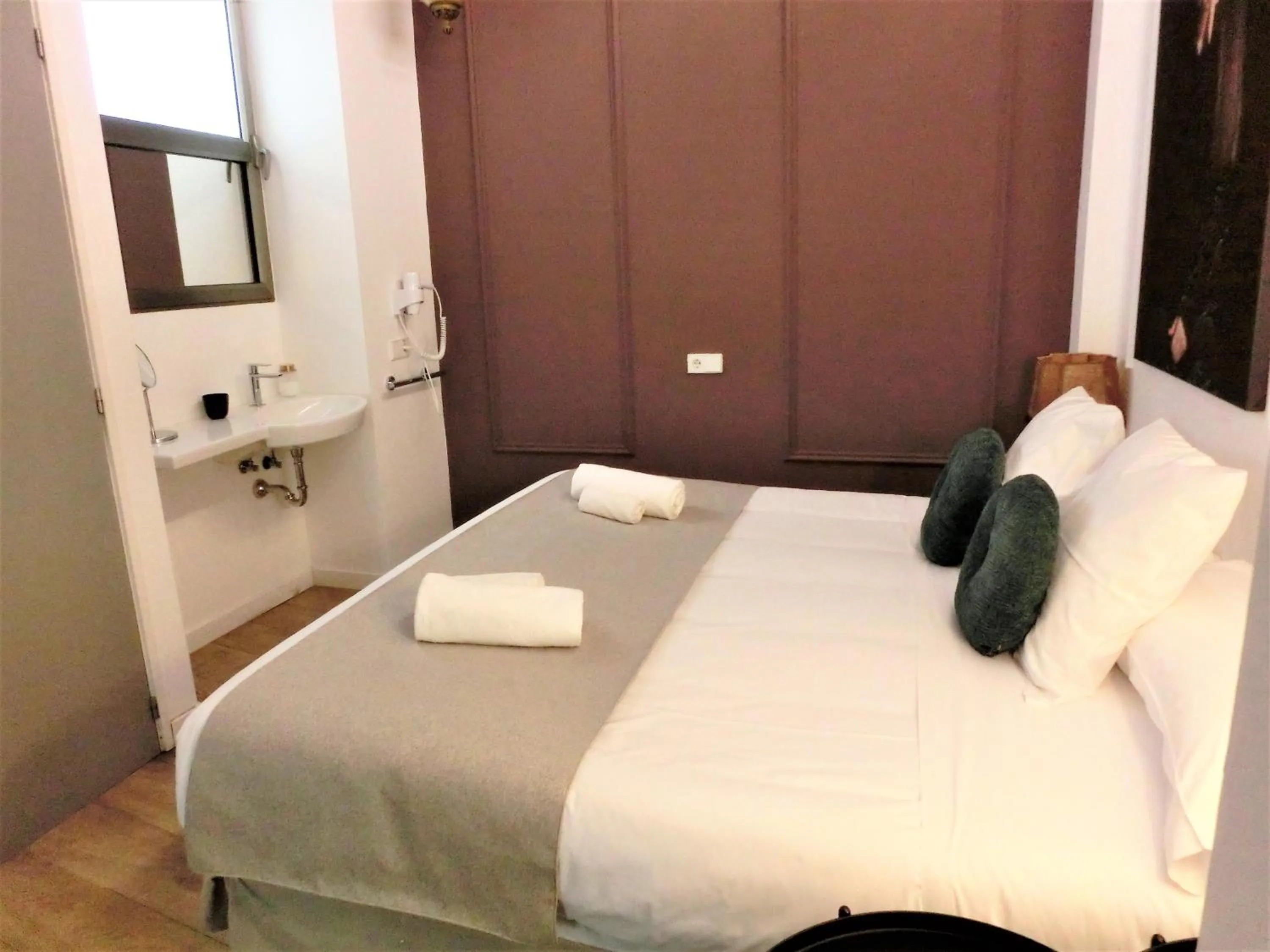 Photo of the whole room, Bed in Les Monges Palace Boutique