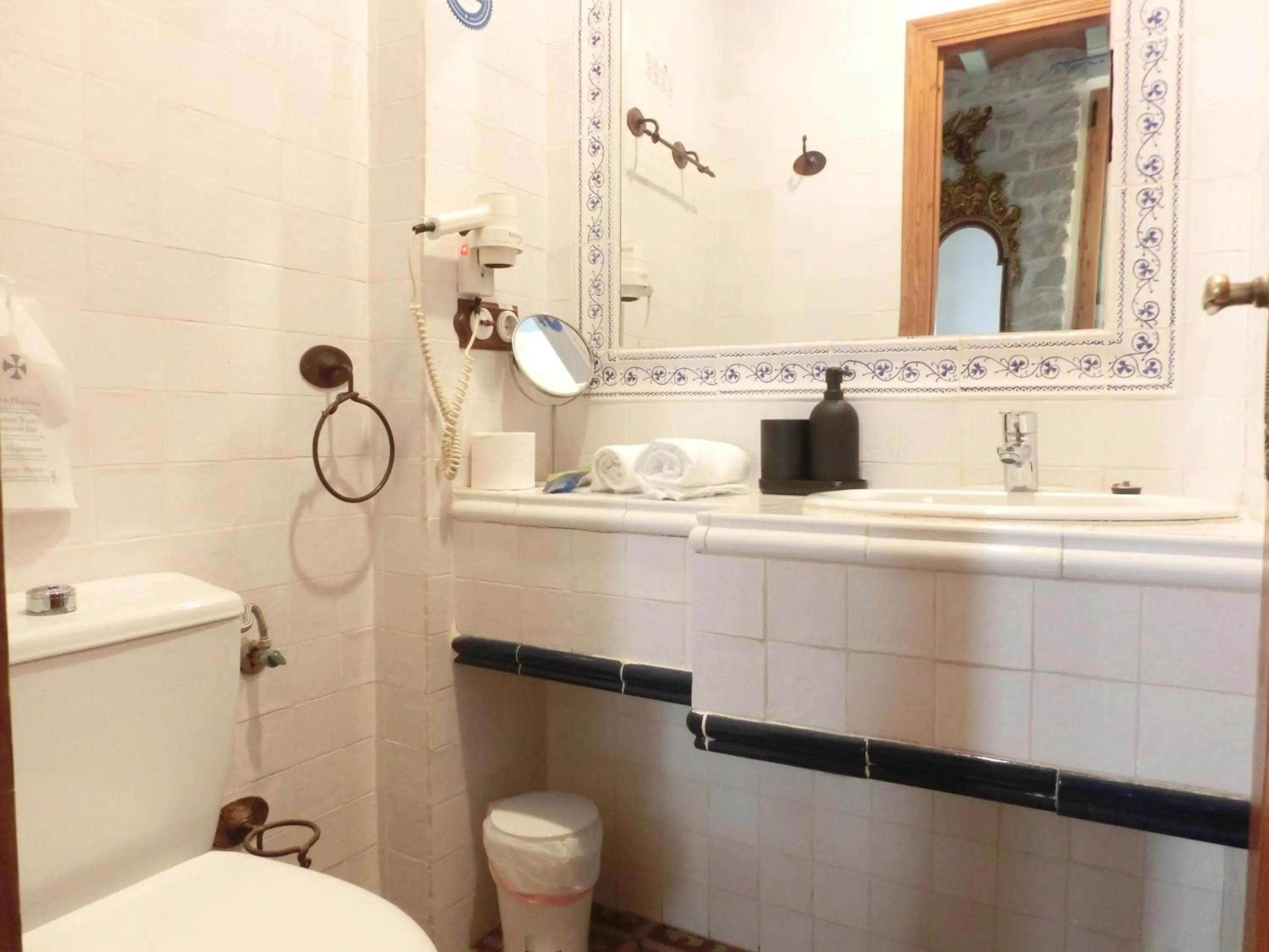 Toilet in Les Monges Palace Boutique