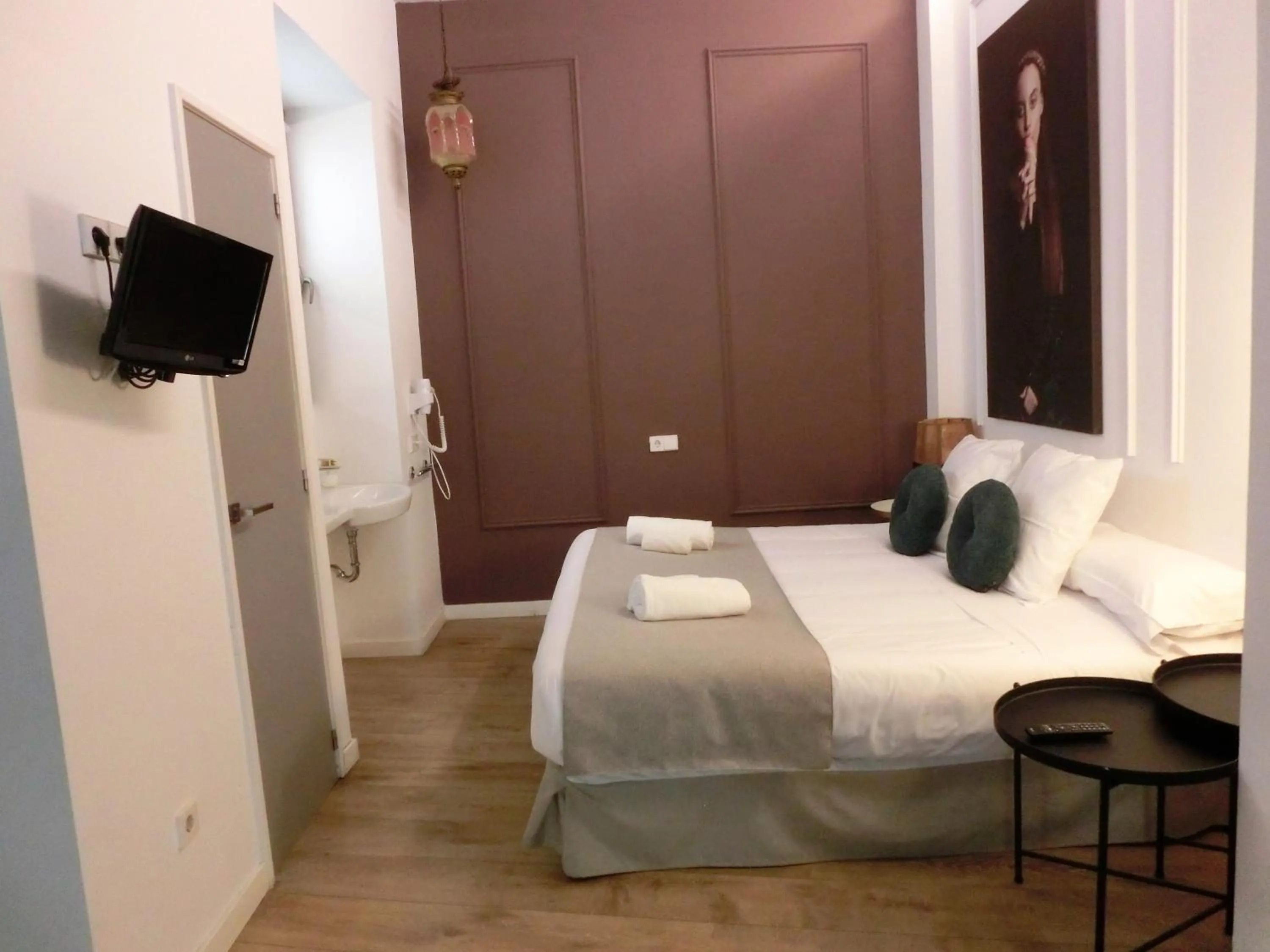 Photo of the whole room, Bed in Les Monges Palace Boutique