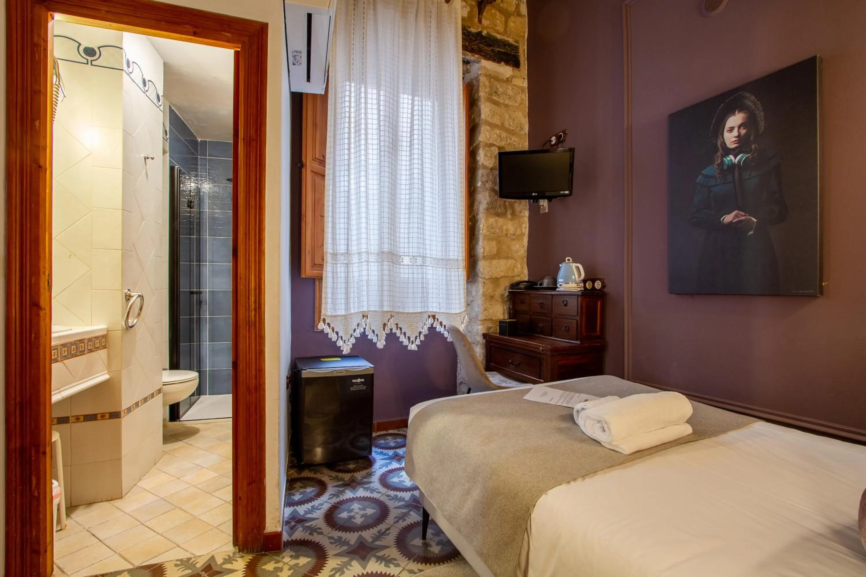 Photo of the whole room, Bed in Les Monges Palace Boutique