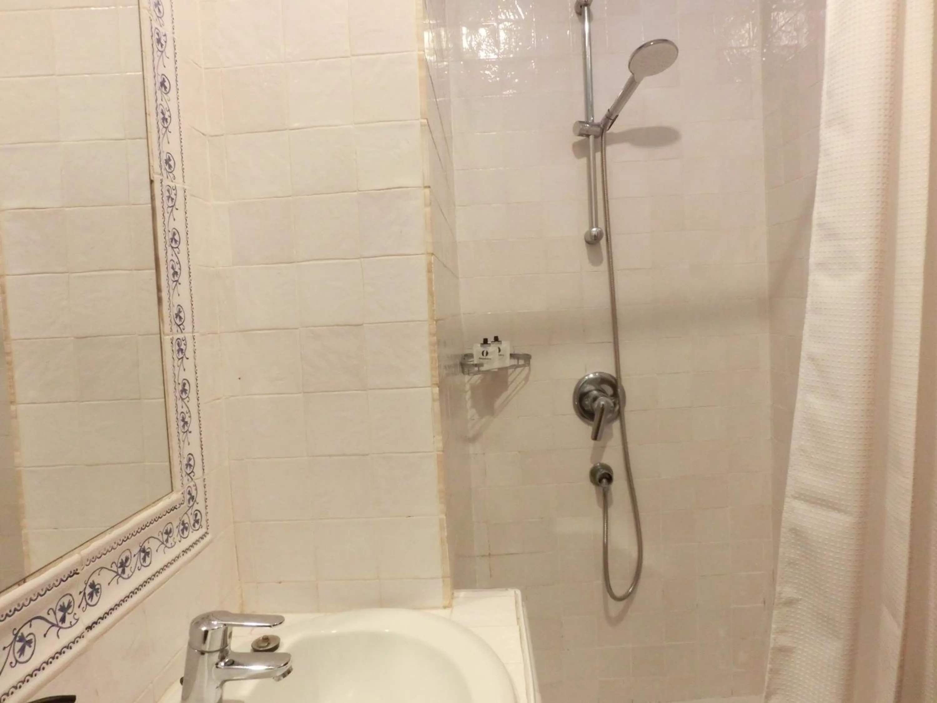 Shower in Les Monges Palace Boutique