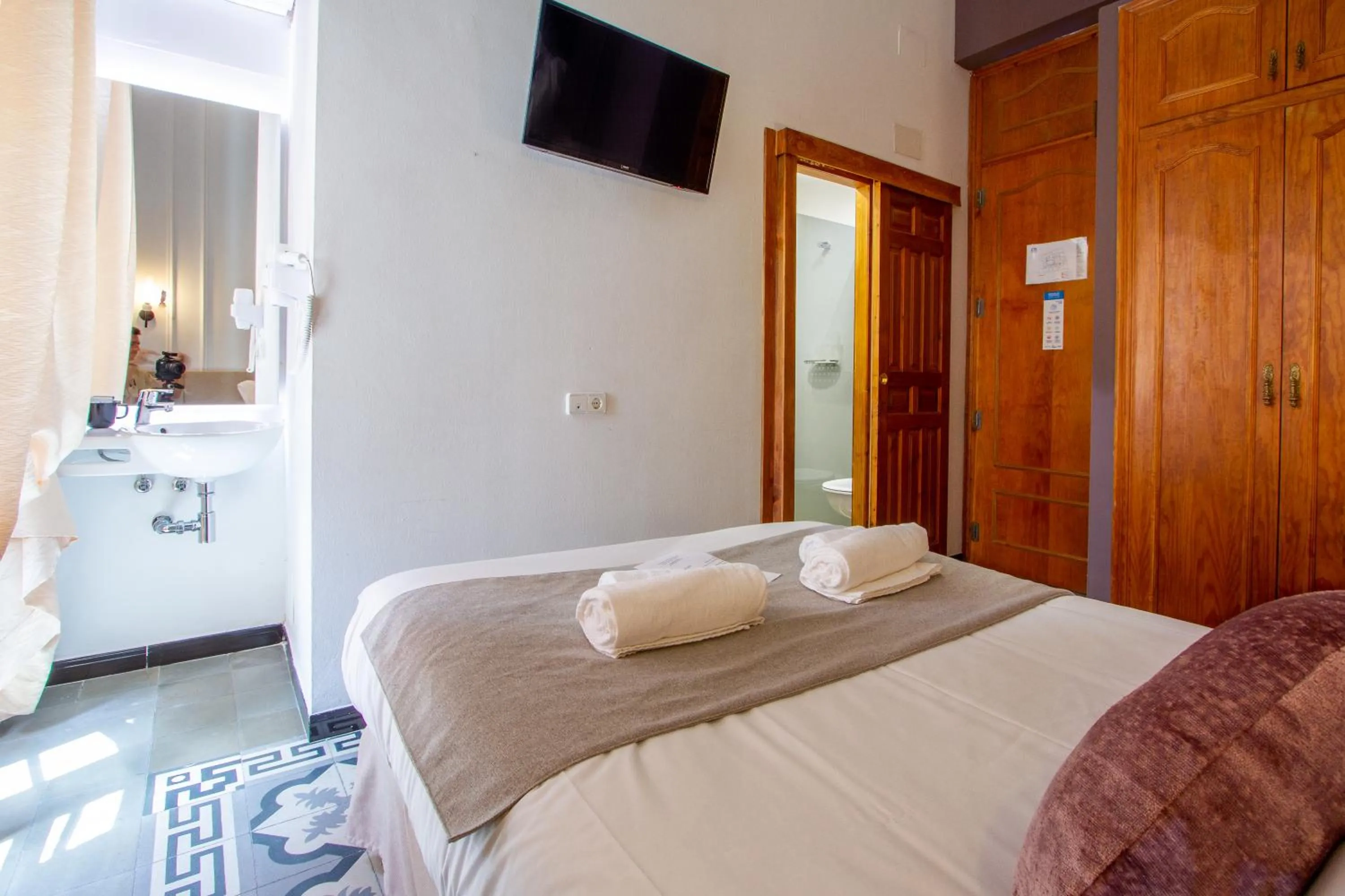 Bedroom, Bed in Les Monges Palace Boutique