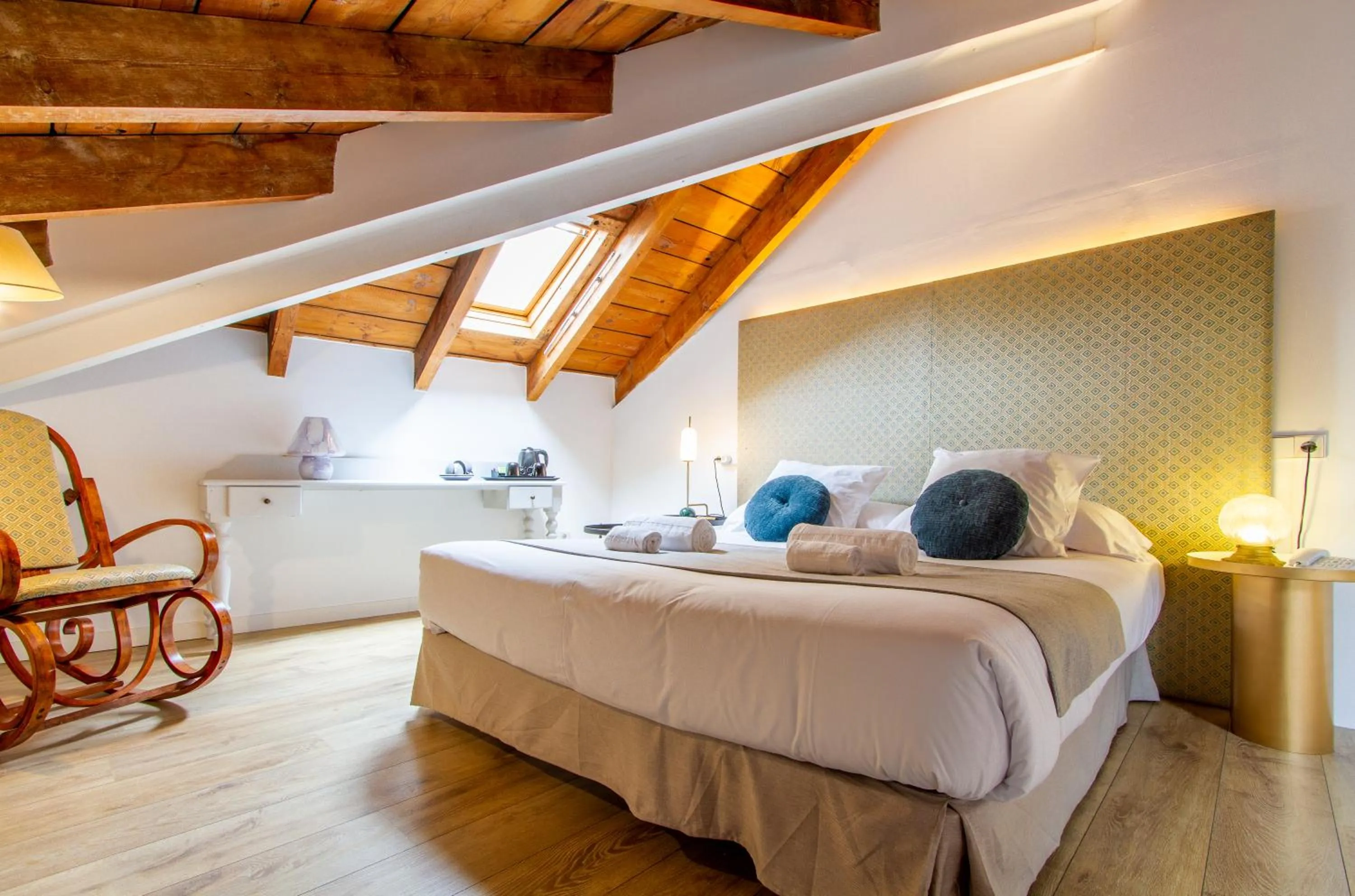 Bedroom, Bed in Les Monges Palace Boutique