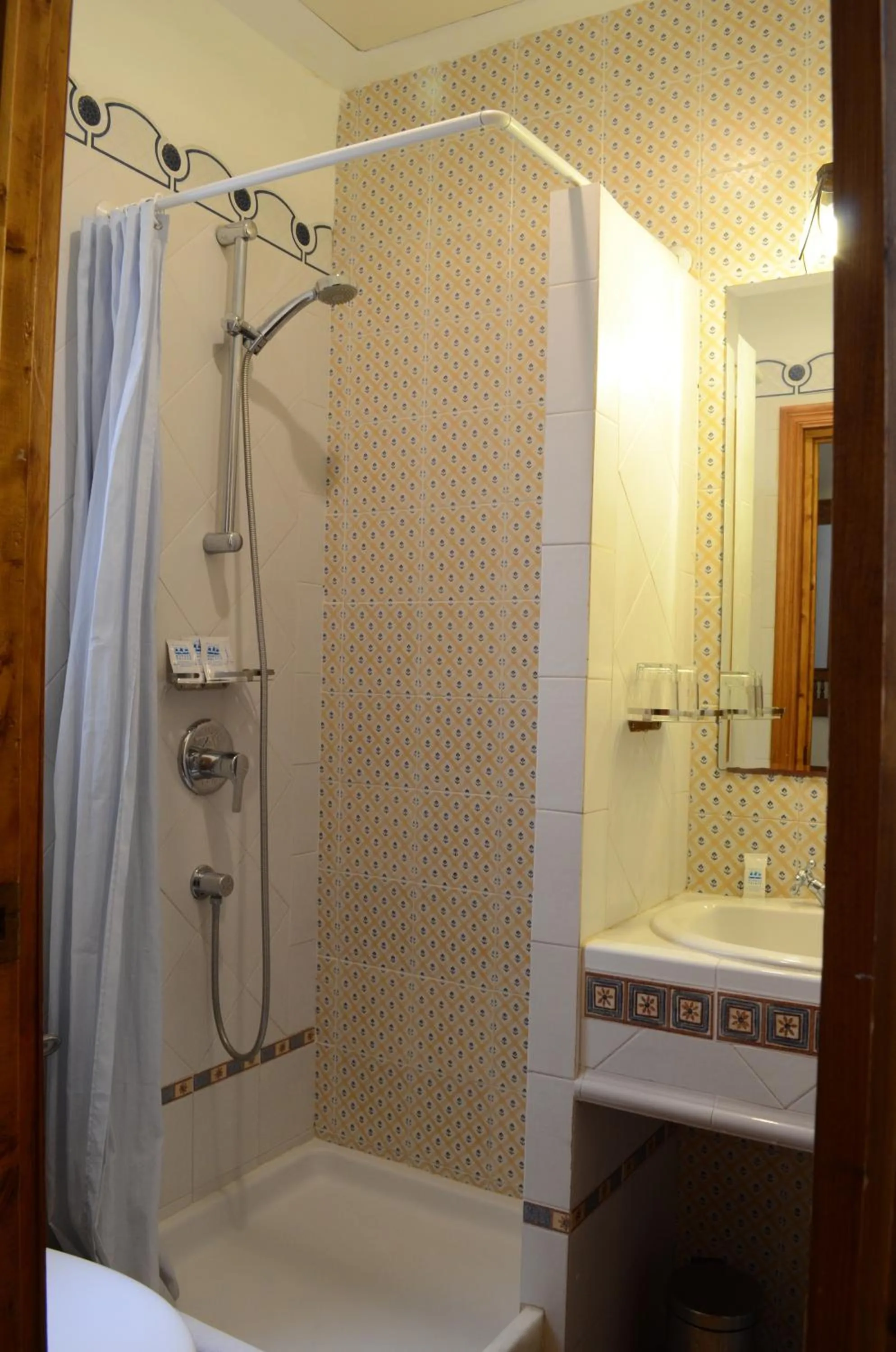 Shower in Les Monges Palace Boutique