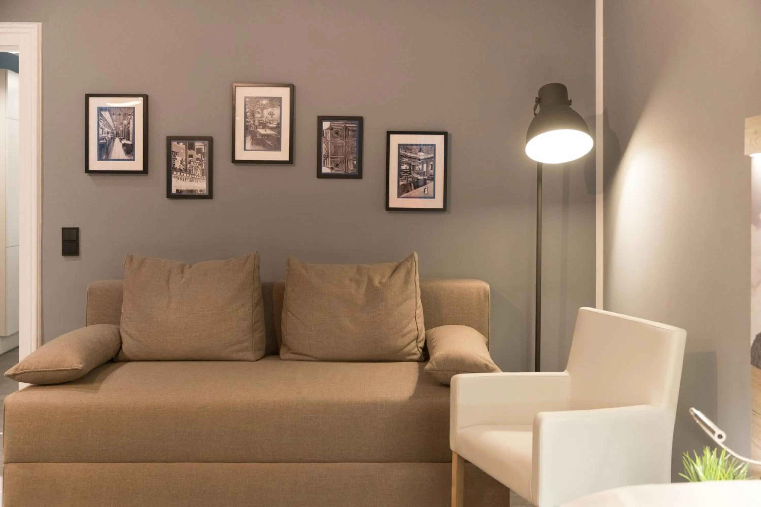 Living room in Aparthotel by dasPaul