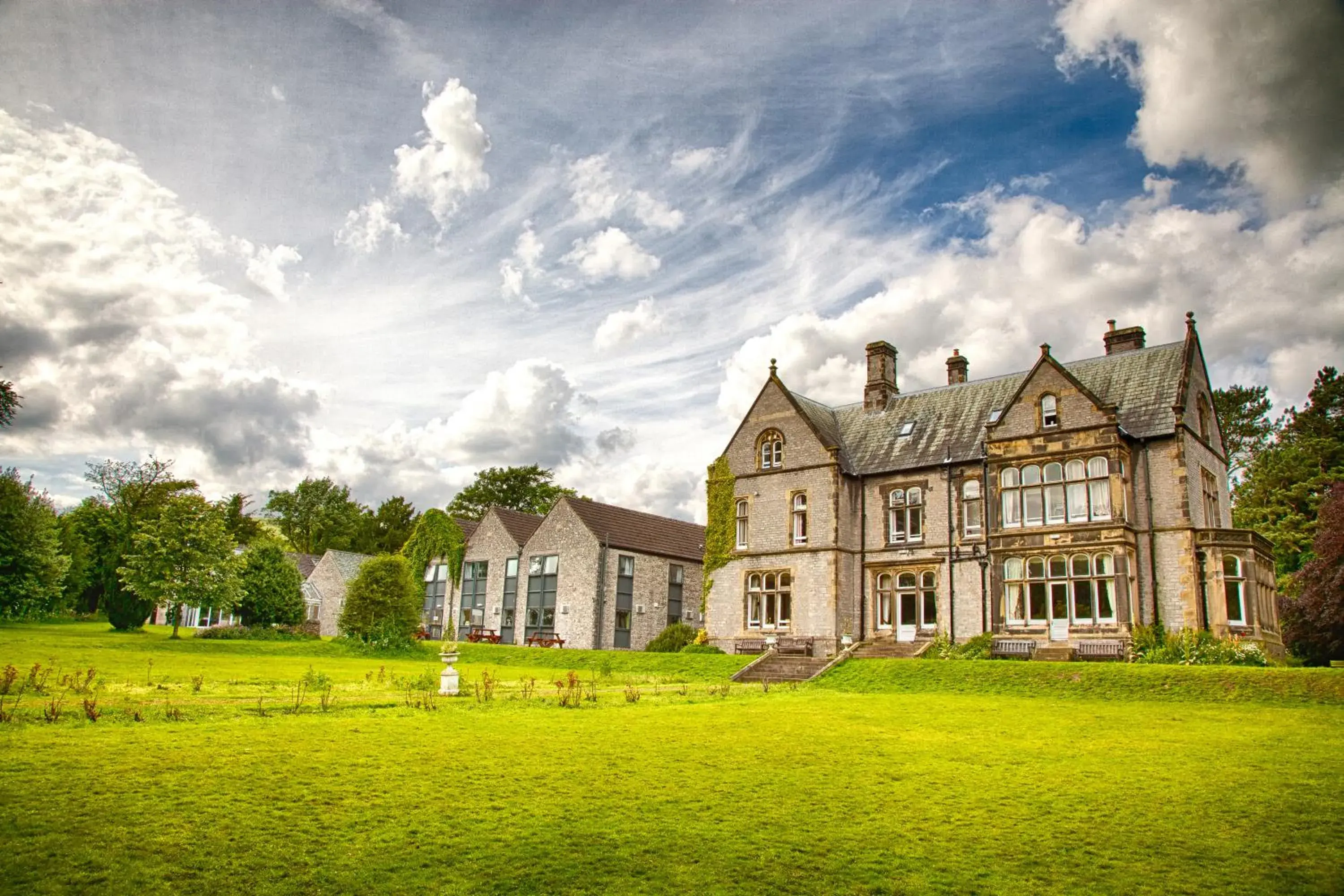 YHA Castleton Losehill Hall YHA Castleton Losehill Hall