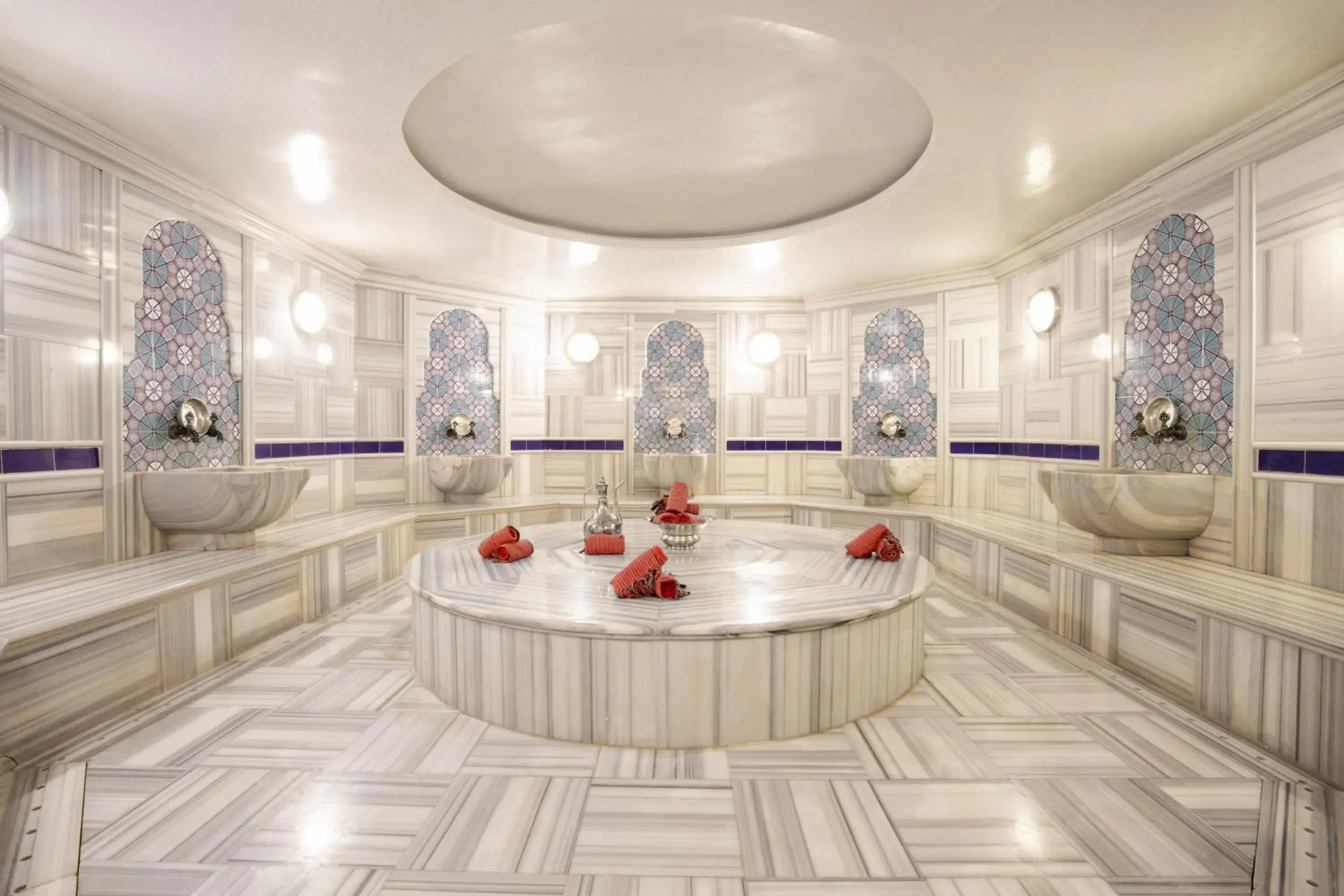 Bathroom in New Park Hotel Bathroom in New Park Hotel