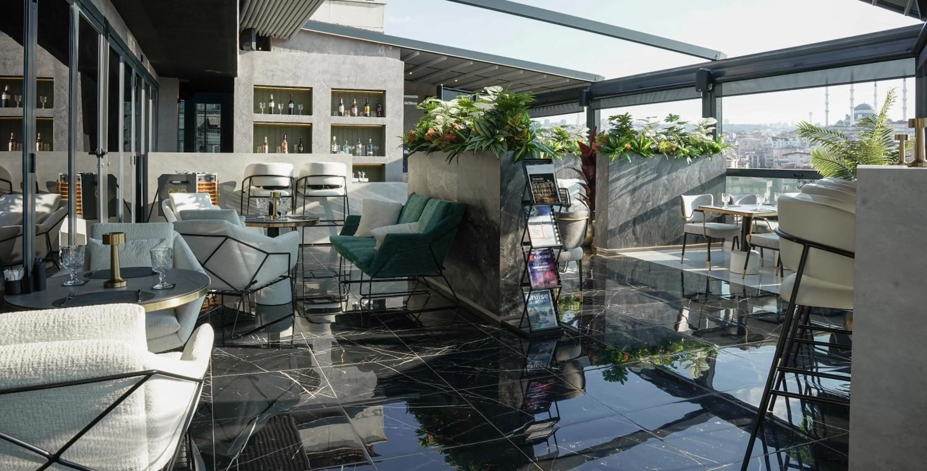 Balcony/Terrace in New Park Hotel