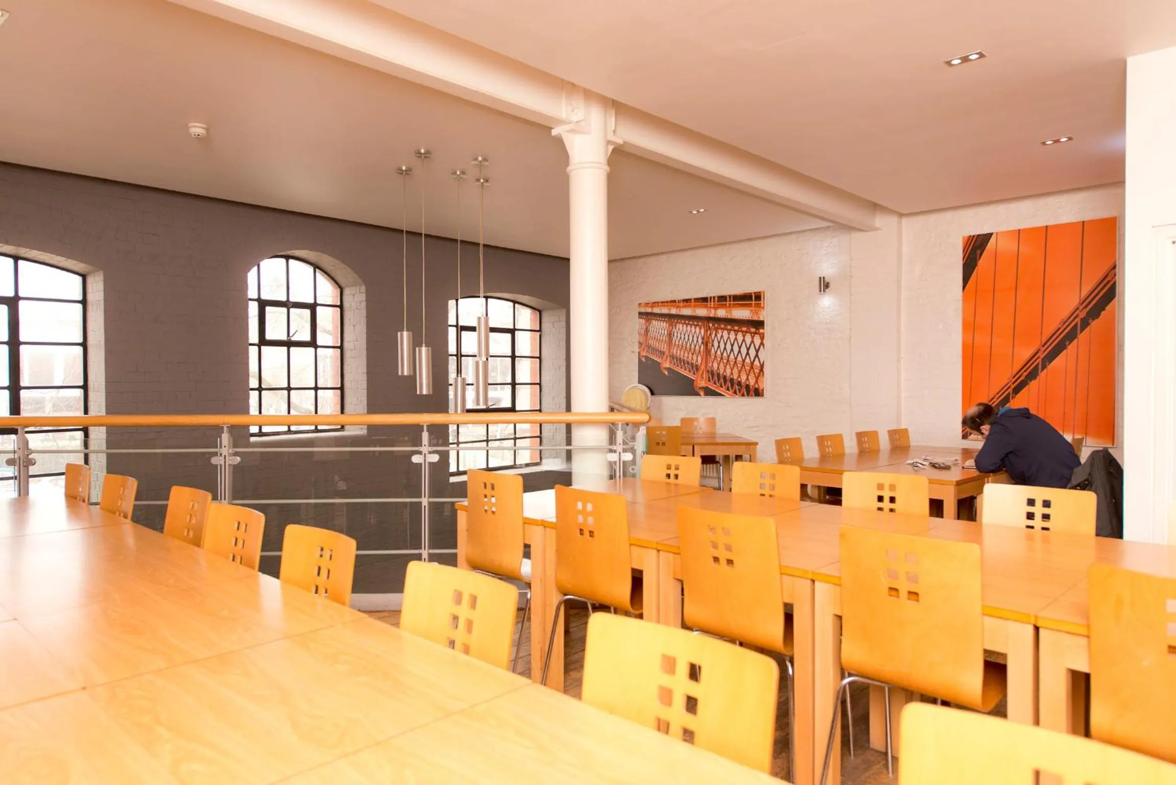 Restaurant/places to eat in YHA Bristol