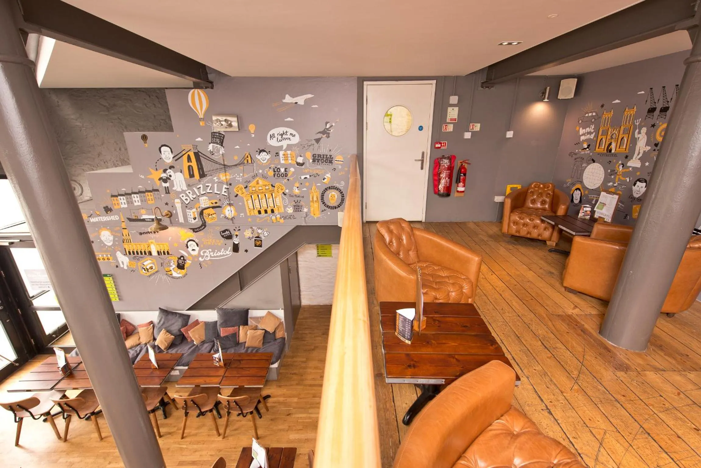 Restaurant/places to eat in YHA Bristol