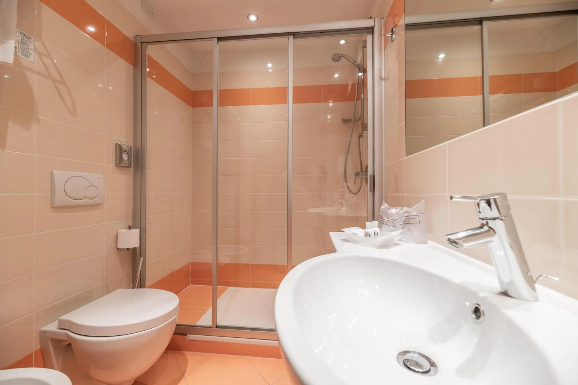 Bathroom in Ravelli Sporting