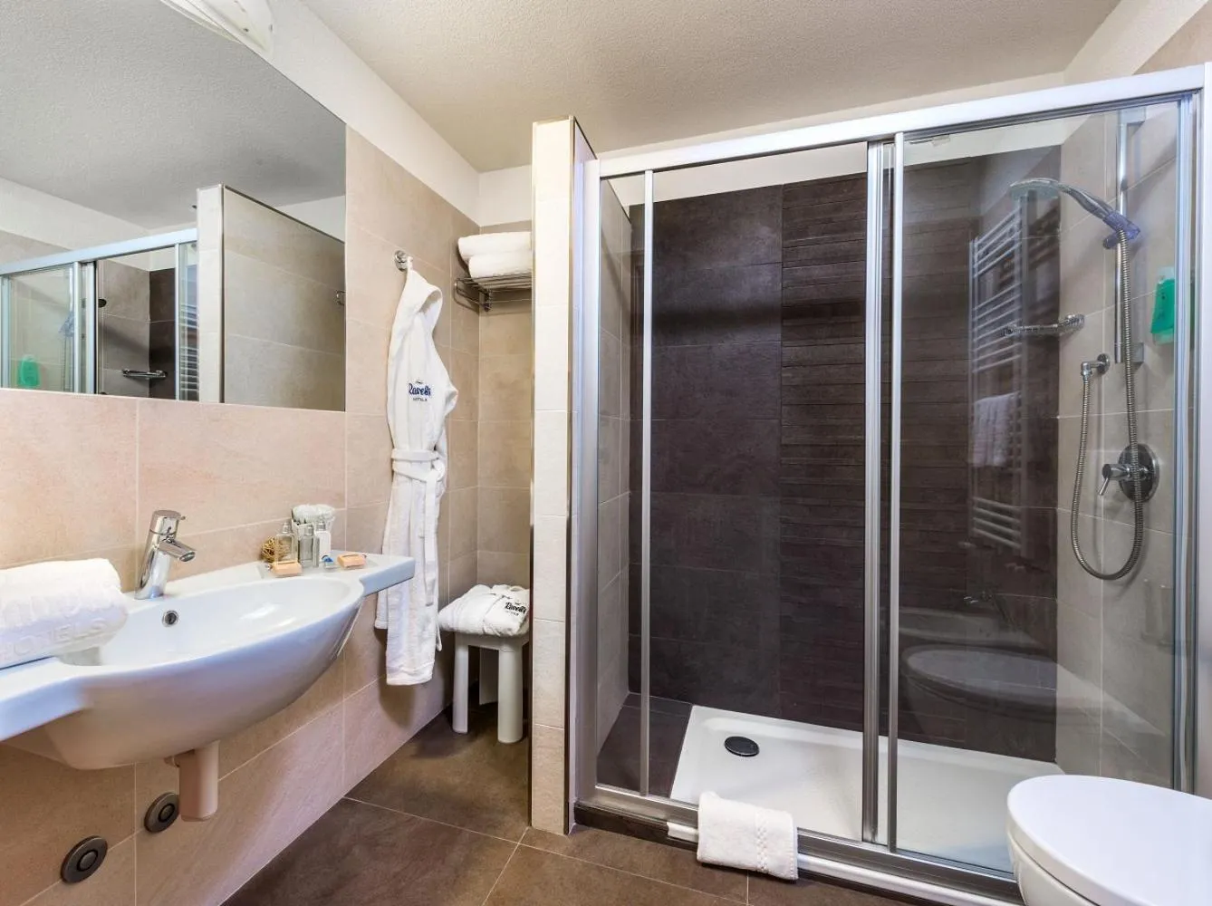 Bathroom in Ravelli Sporting