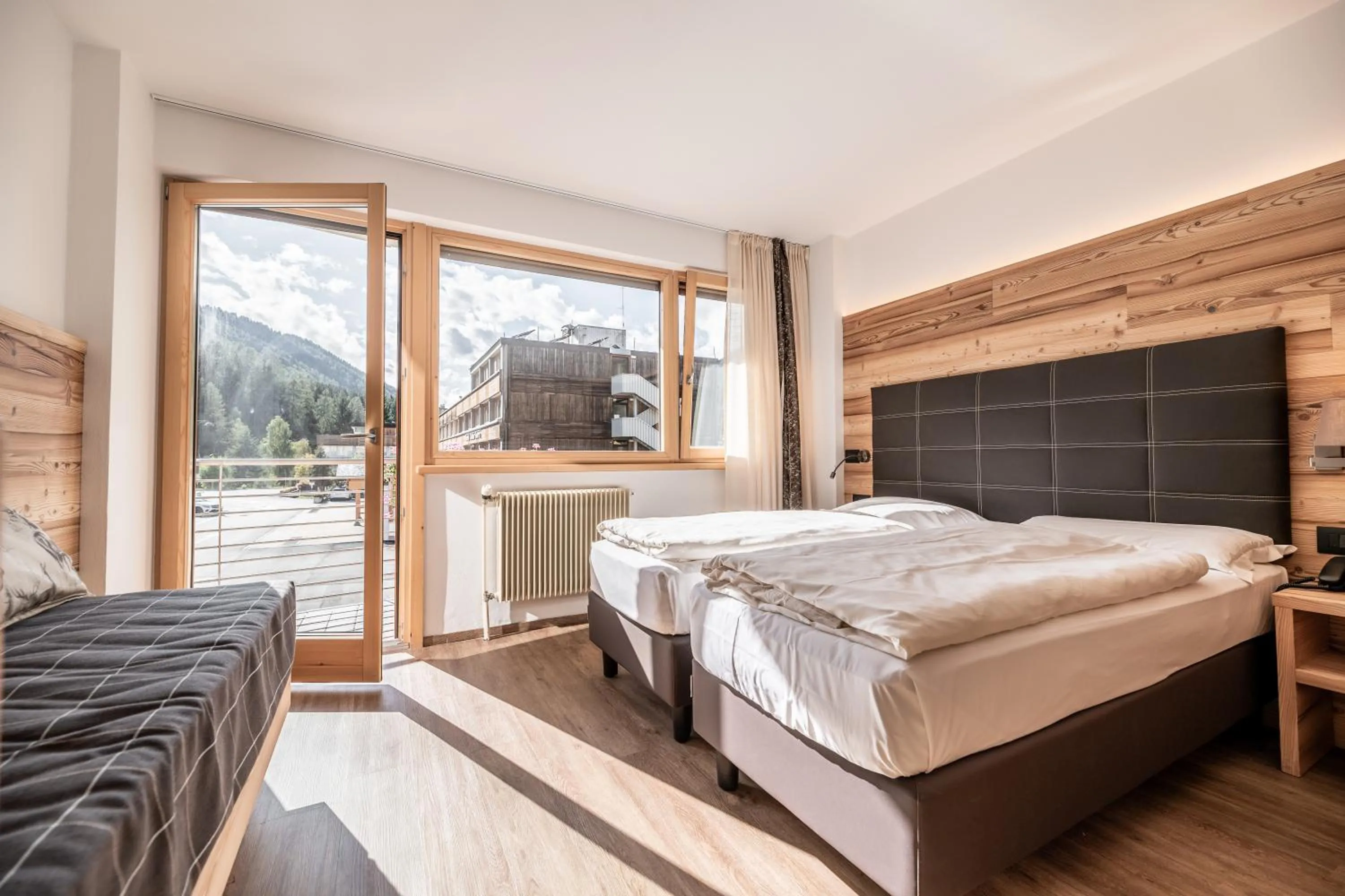 Bedroom, Bed in Ravelli Sporting