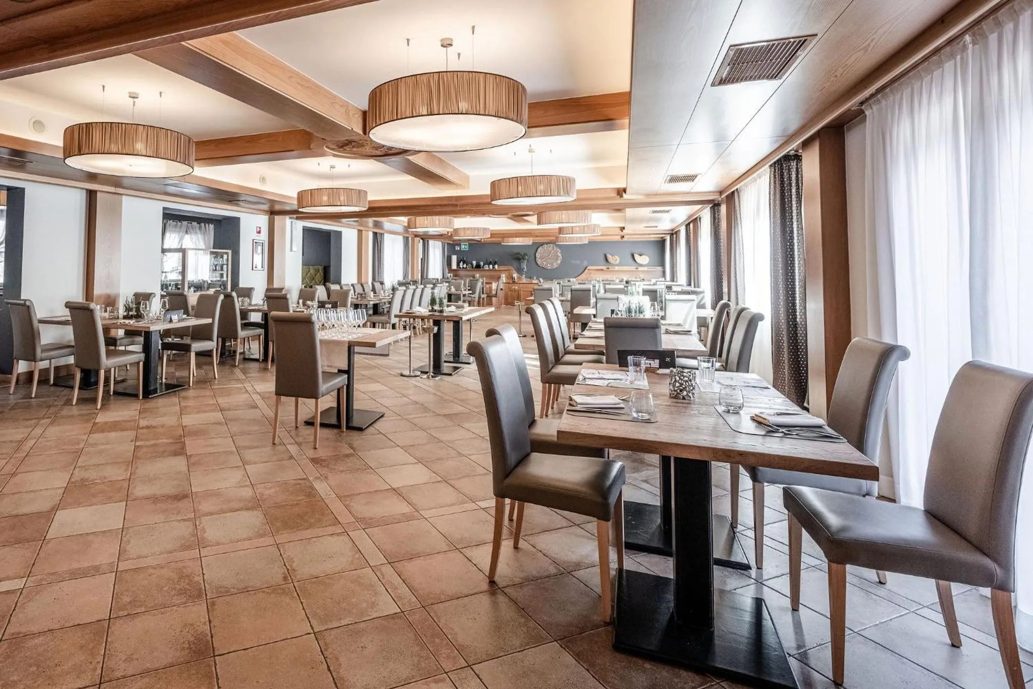 Restaurant/places to eat in Ravelli Sporting