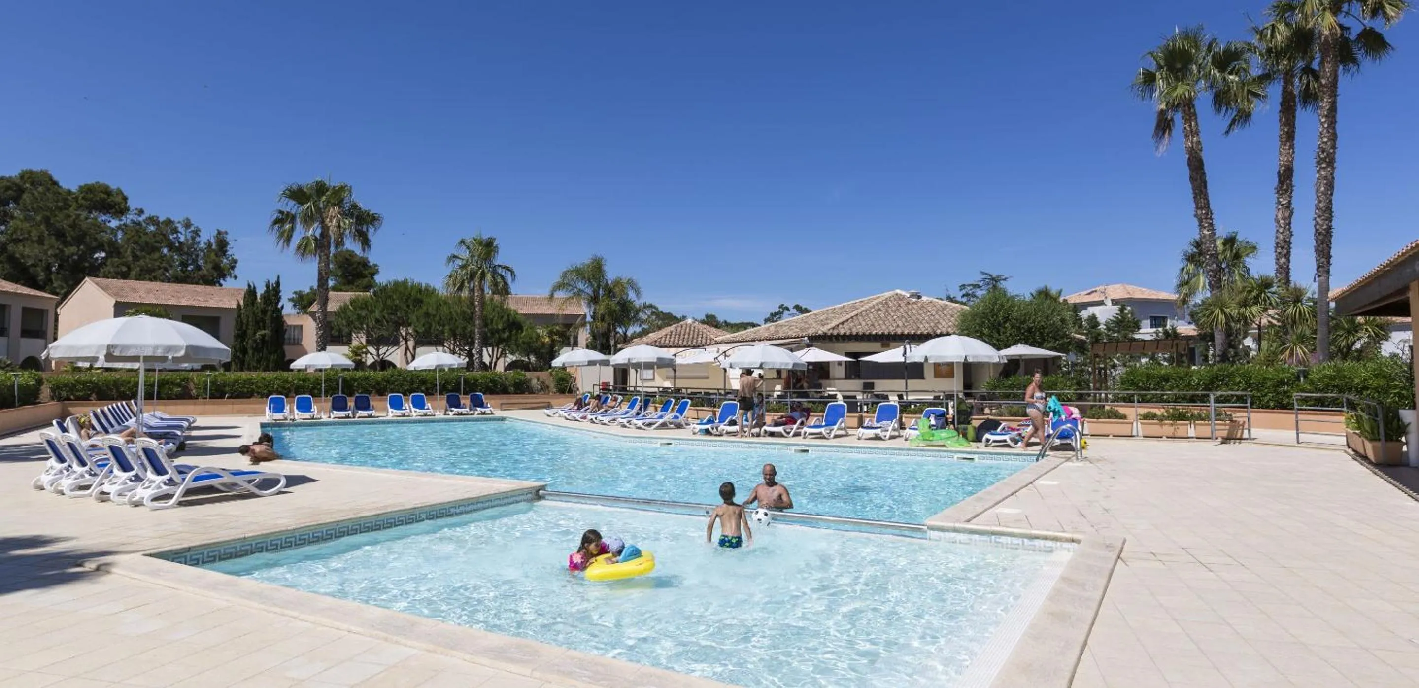 Swimming pool in Vacancéole - Résidence Sognu di Mare