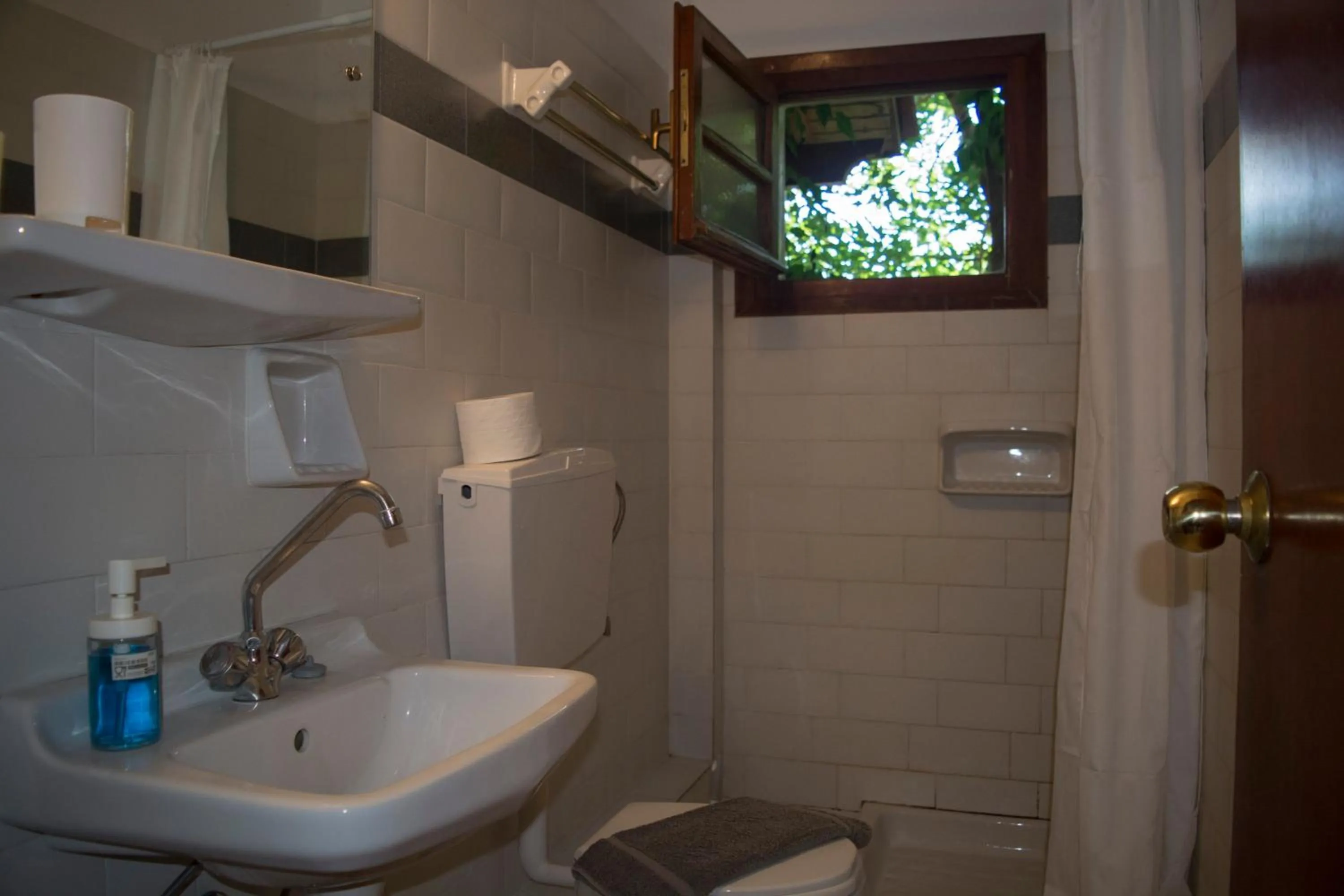 Bathroom in Staggia Studios