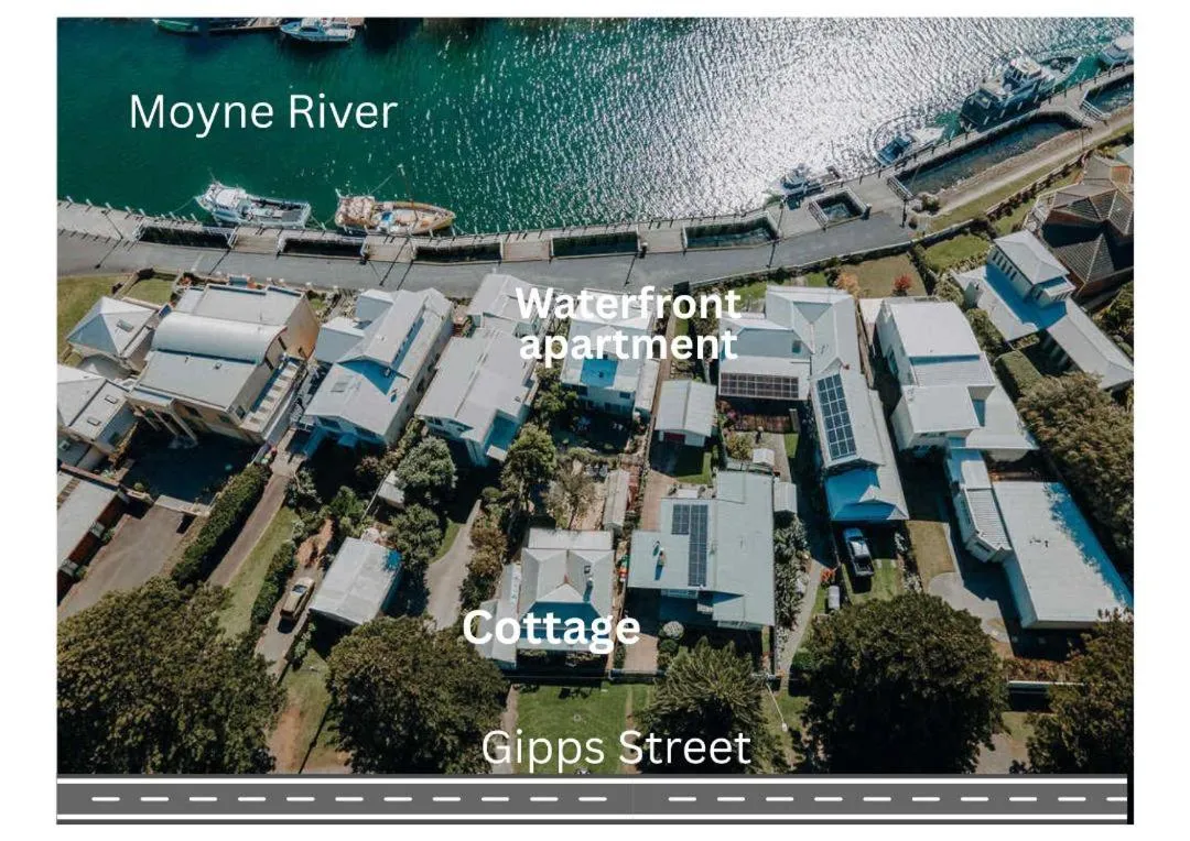 Edge17 Waterfront Apartment, plus Cottage with Garden View - Port Fairy