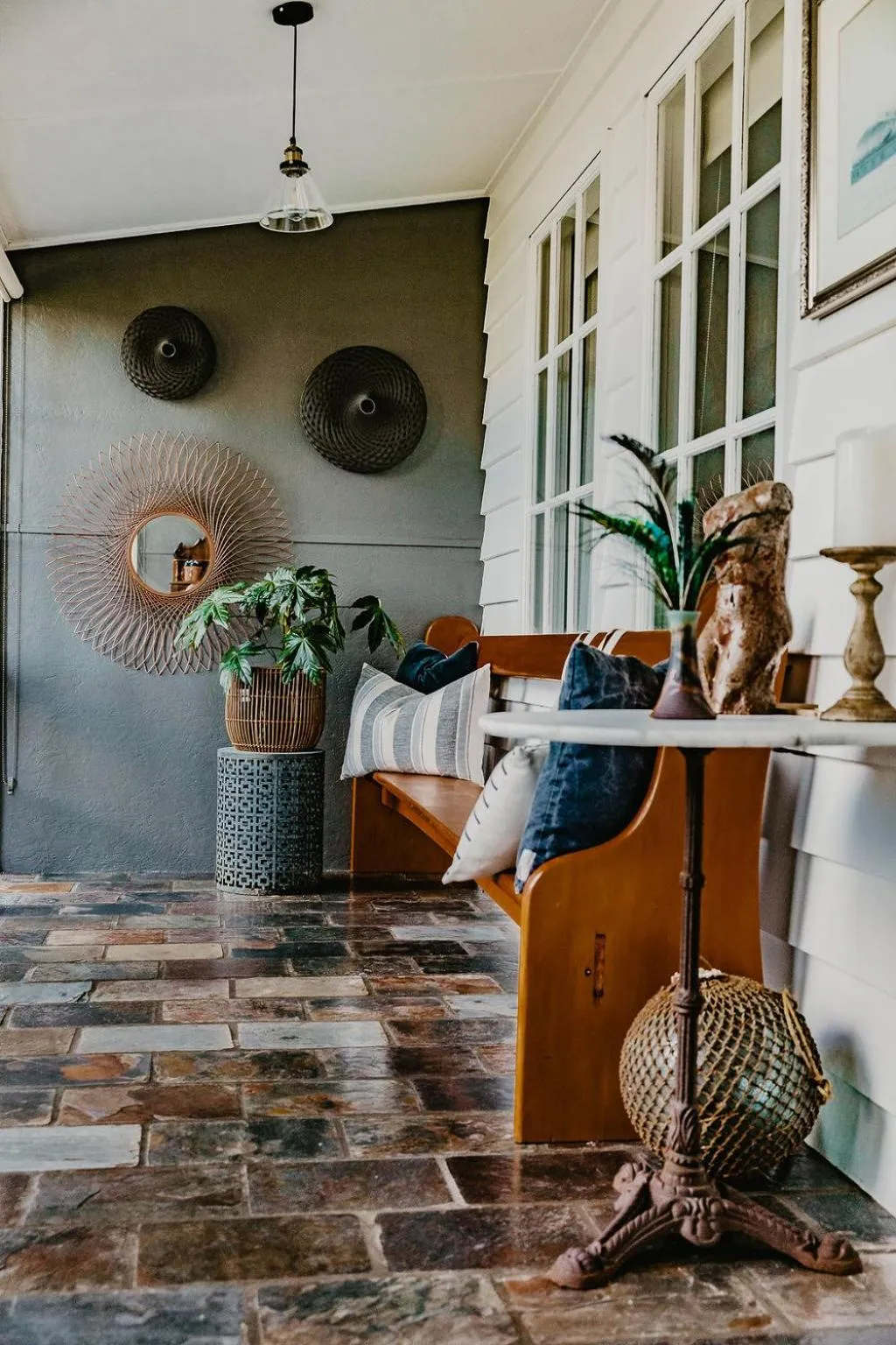 Facade/entrance in Edge17 Waterfront Apartment, plus Cottage with Garden View - Port Fairy