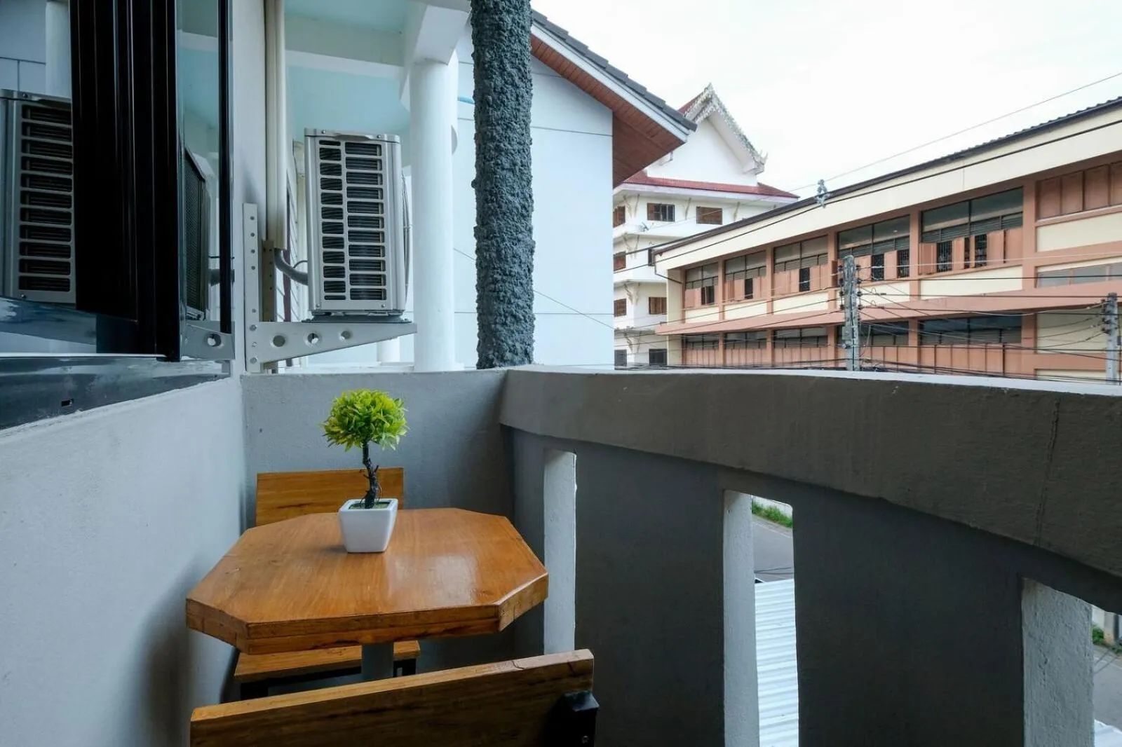 Balcony/Terrace in Salee Hostel