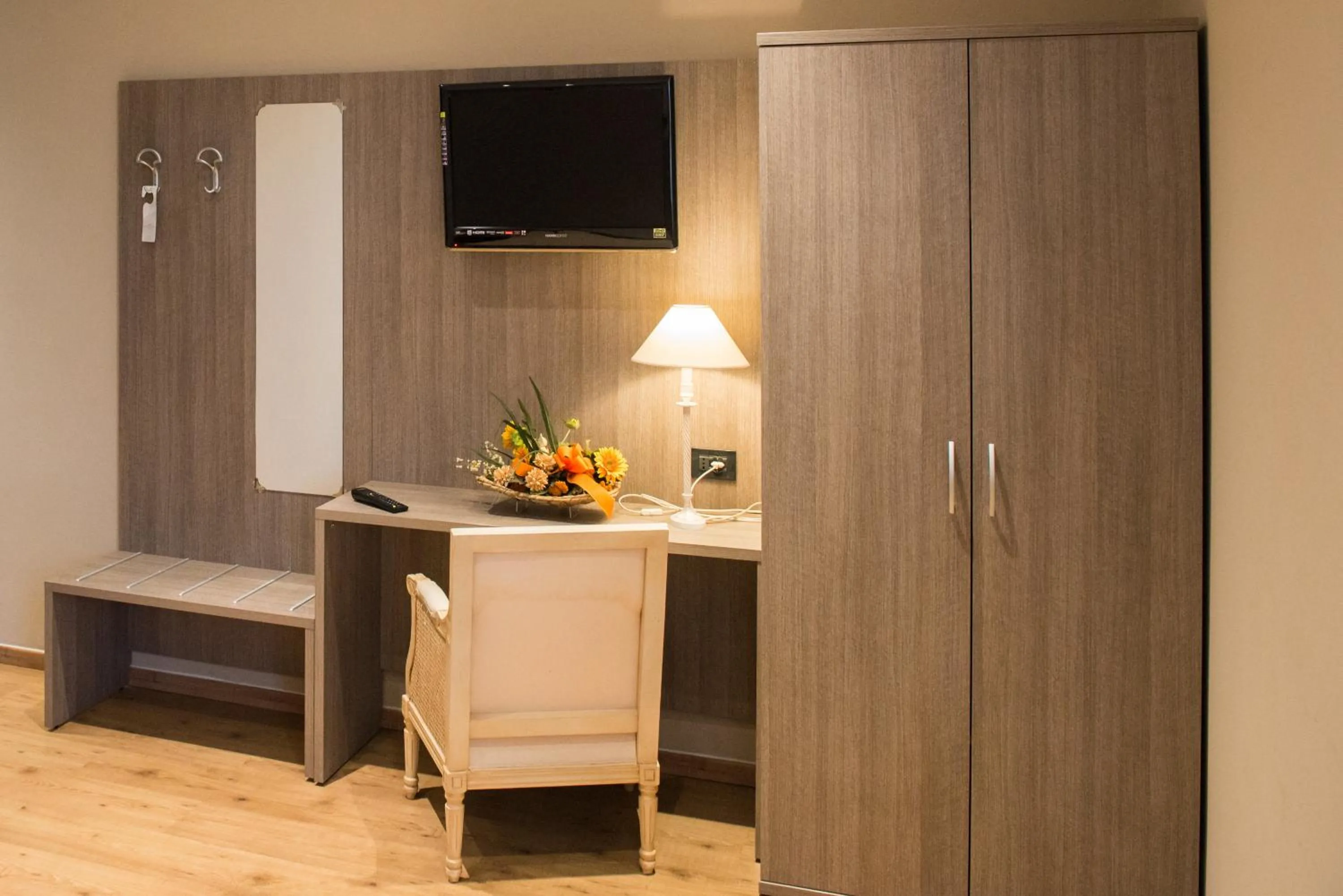 Decorative detail in Albergo Grappolo D'oro