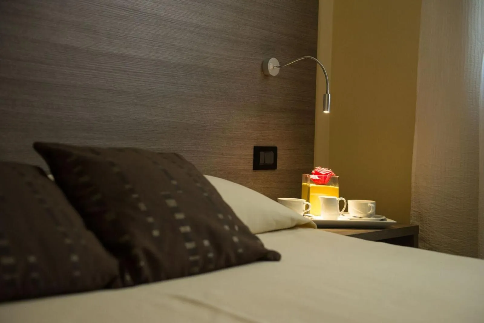 Decorative detail, Bed in Albergo Grappolo D'oro