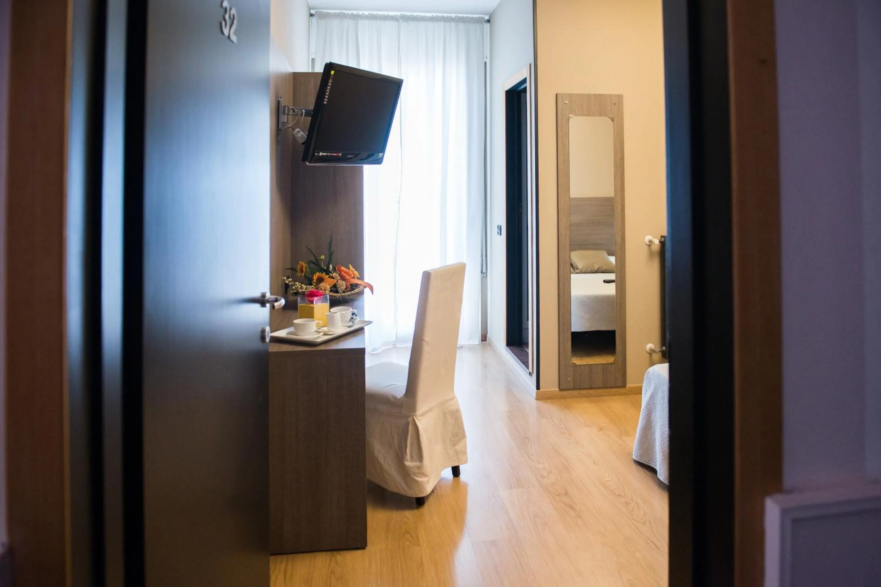 Decorative detail, Bed in Albergo Grappolo D'oro