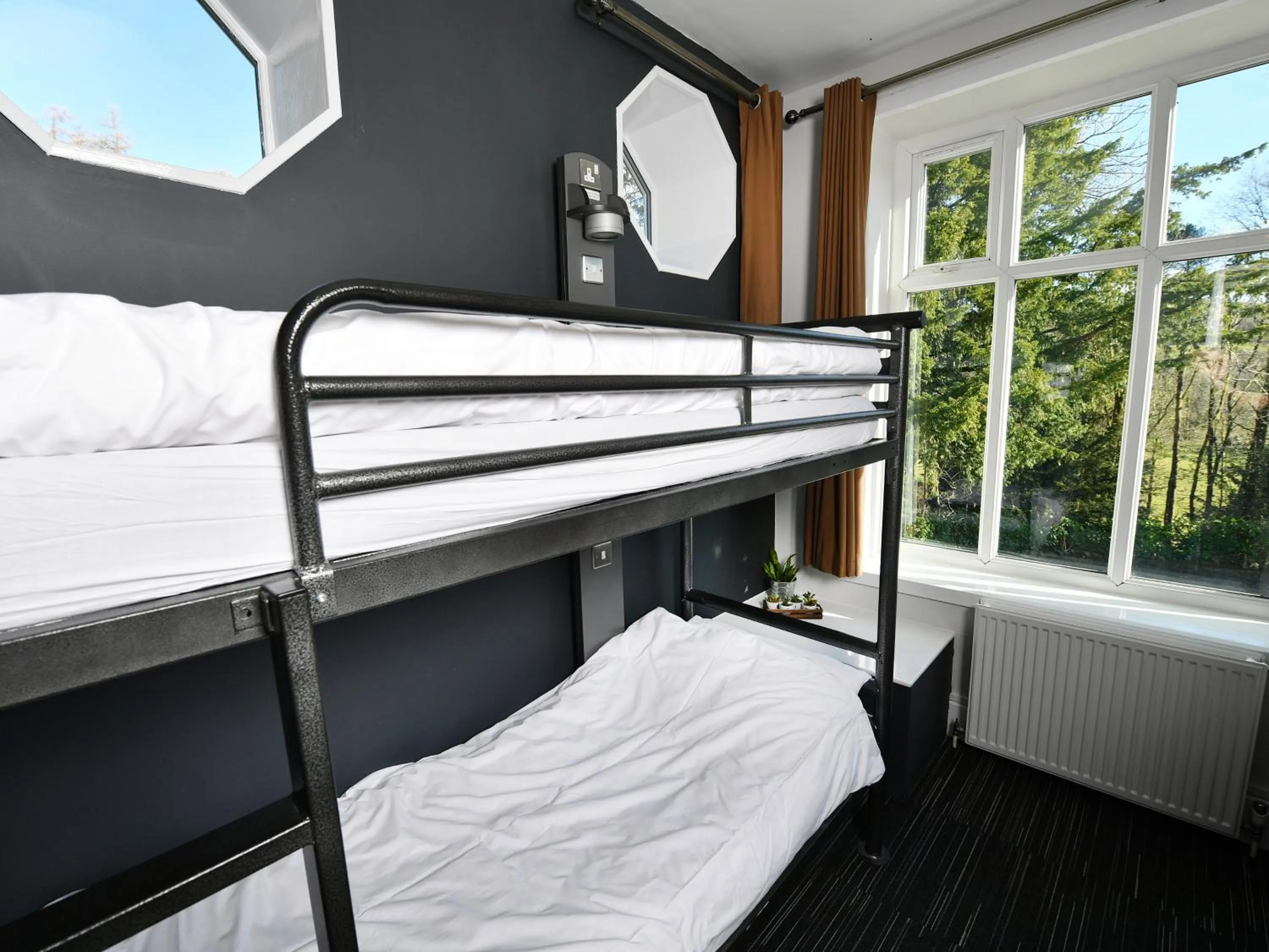 Bedroom in YHA Windermere