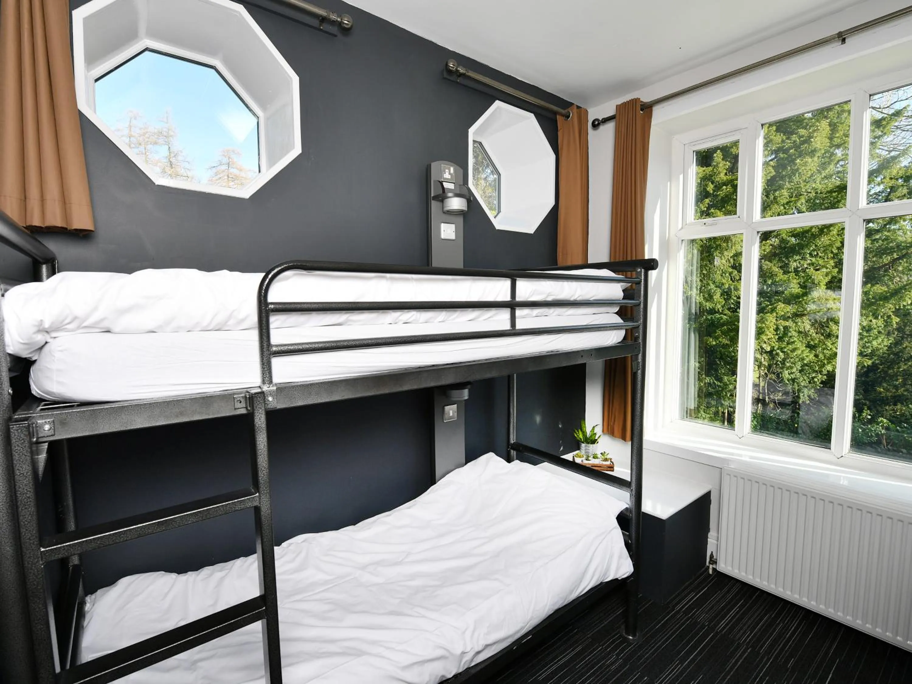 Bedroom in YHA Windermere
