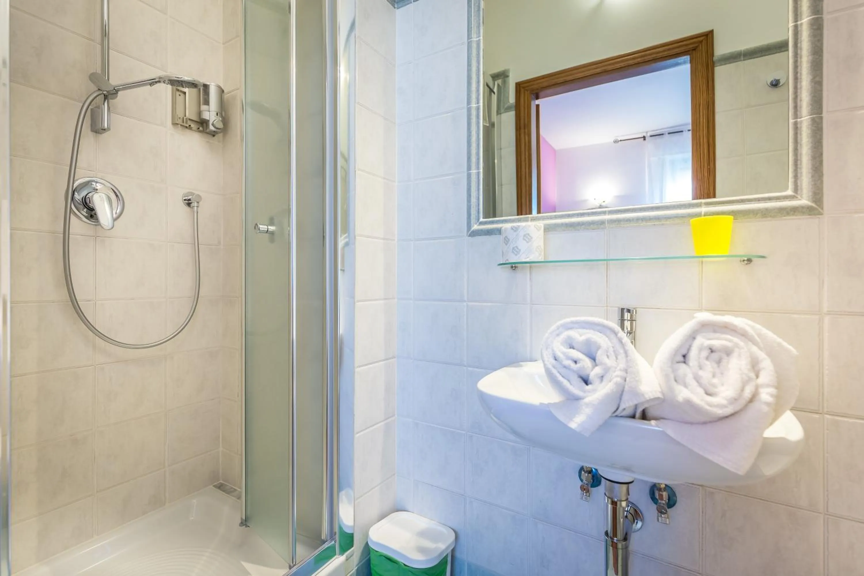 Shower in B&B Antiche Armonie