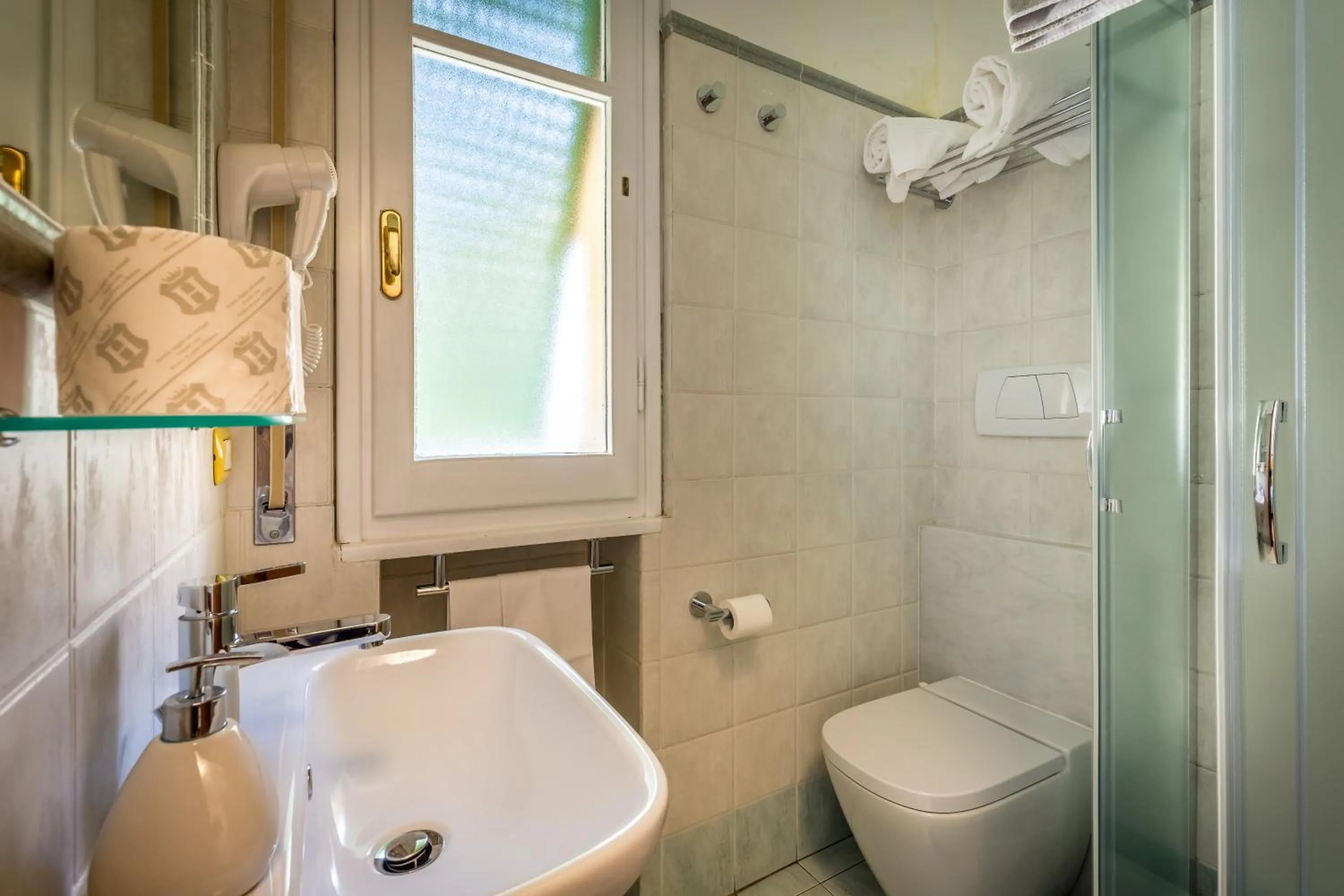 Shower in B&B Antiche Armonie