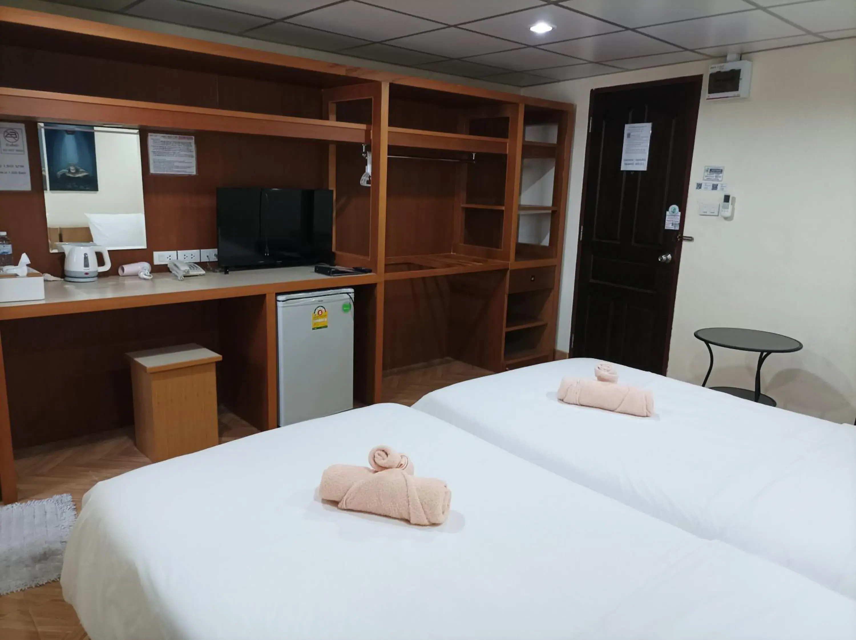 Twin Room in Double D Rooms & Cafe Twin Room in Double D Rooms & Cafe