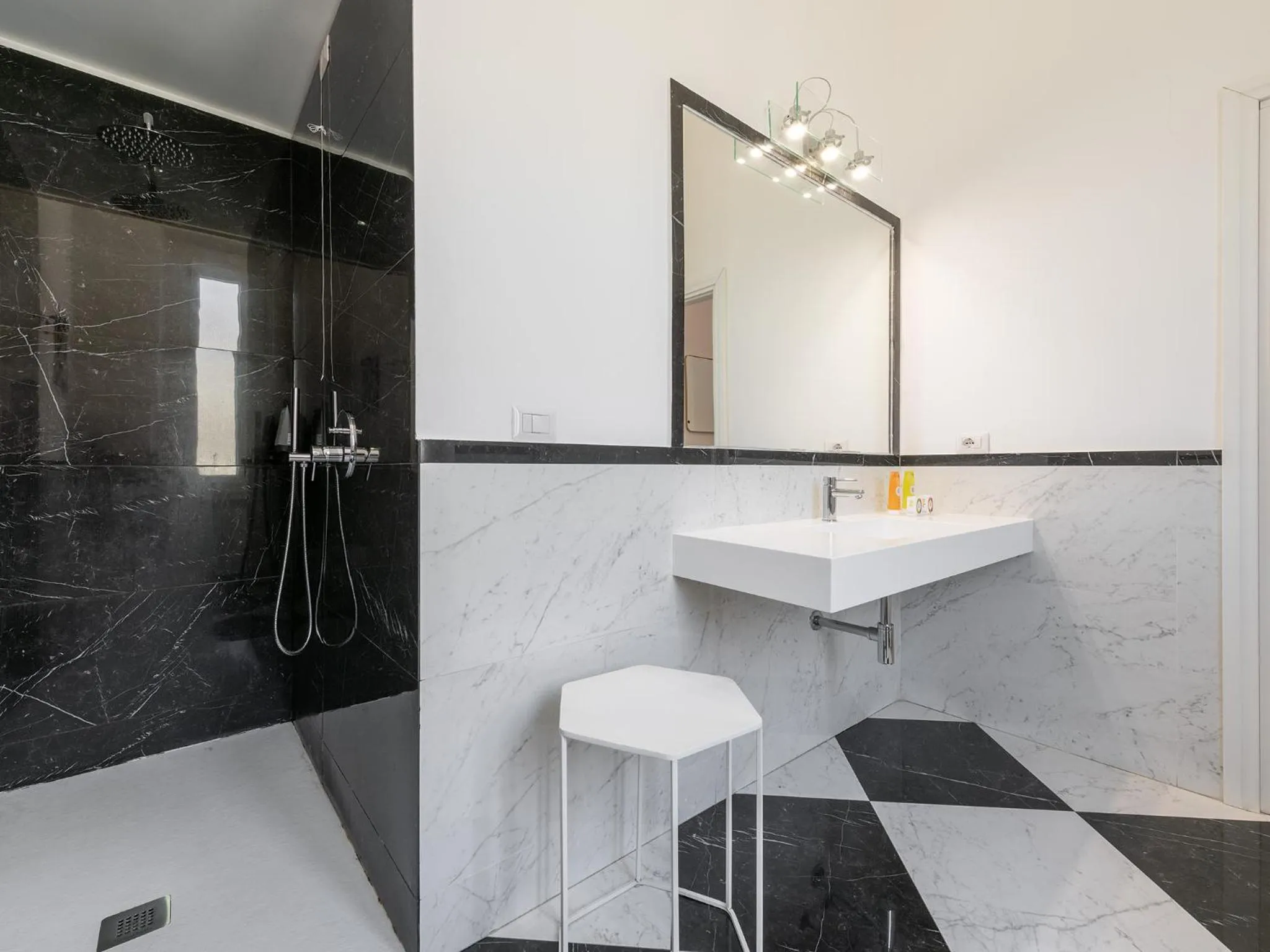 Bathroom in PLEY Cagliari Boutique Suites