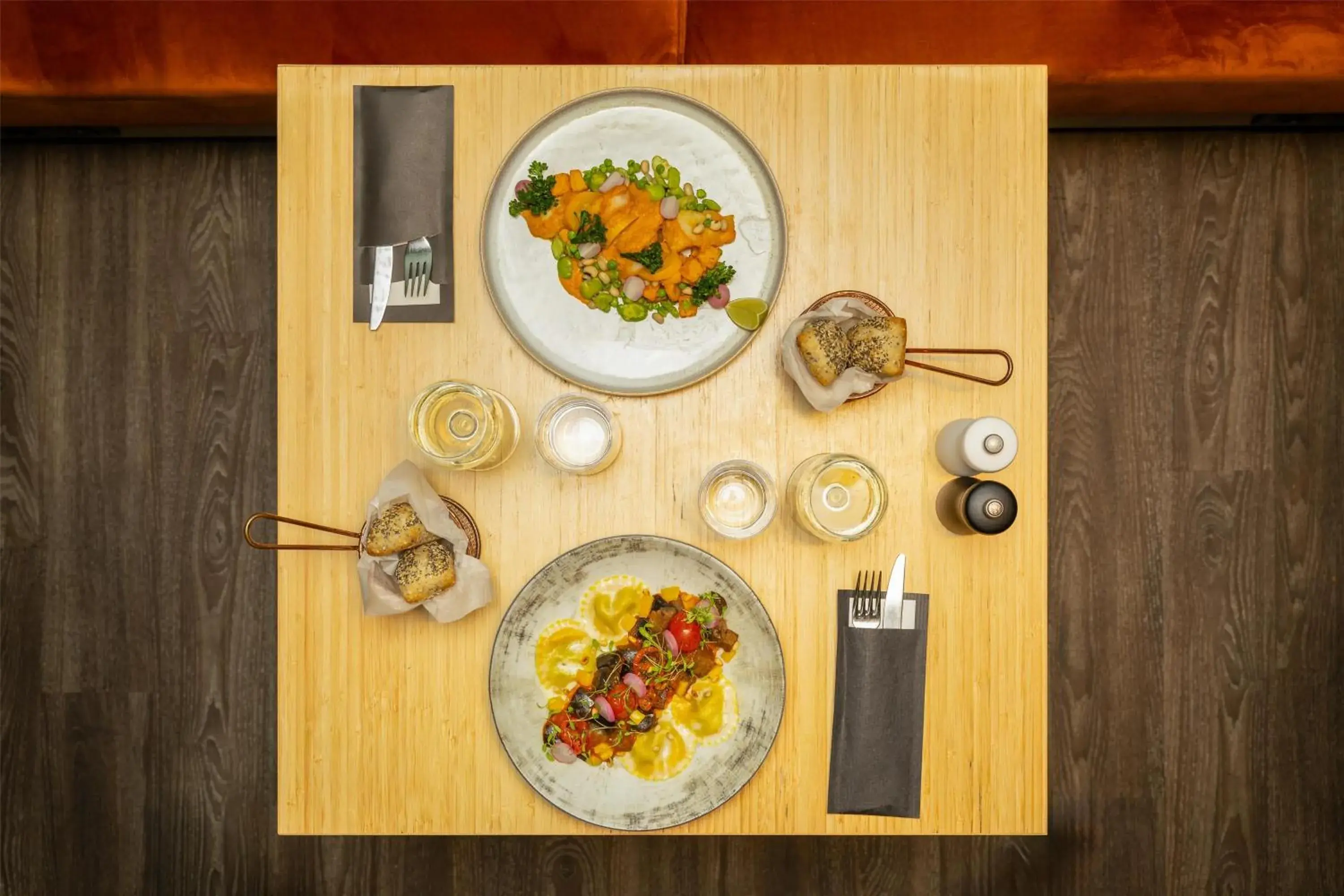 Food and drinks in Radisson Hotel Brussels Centre Midi Food and drinks in Radisson Hotel Brussels Centre Midi