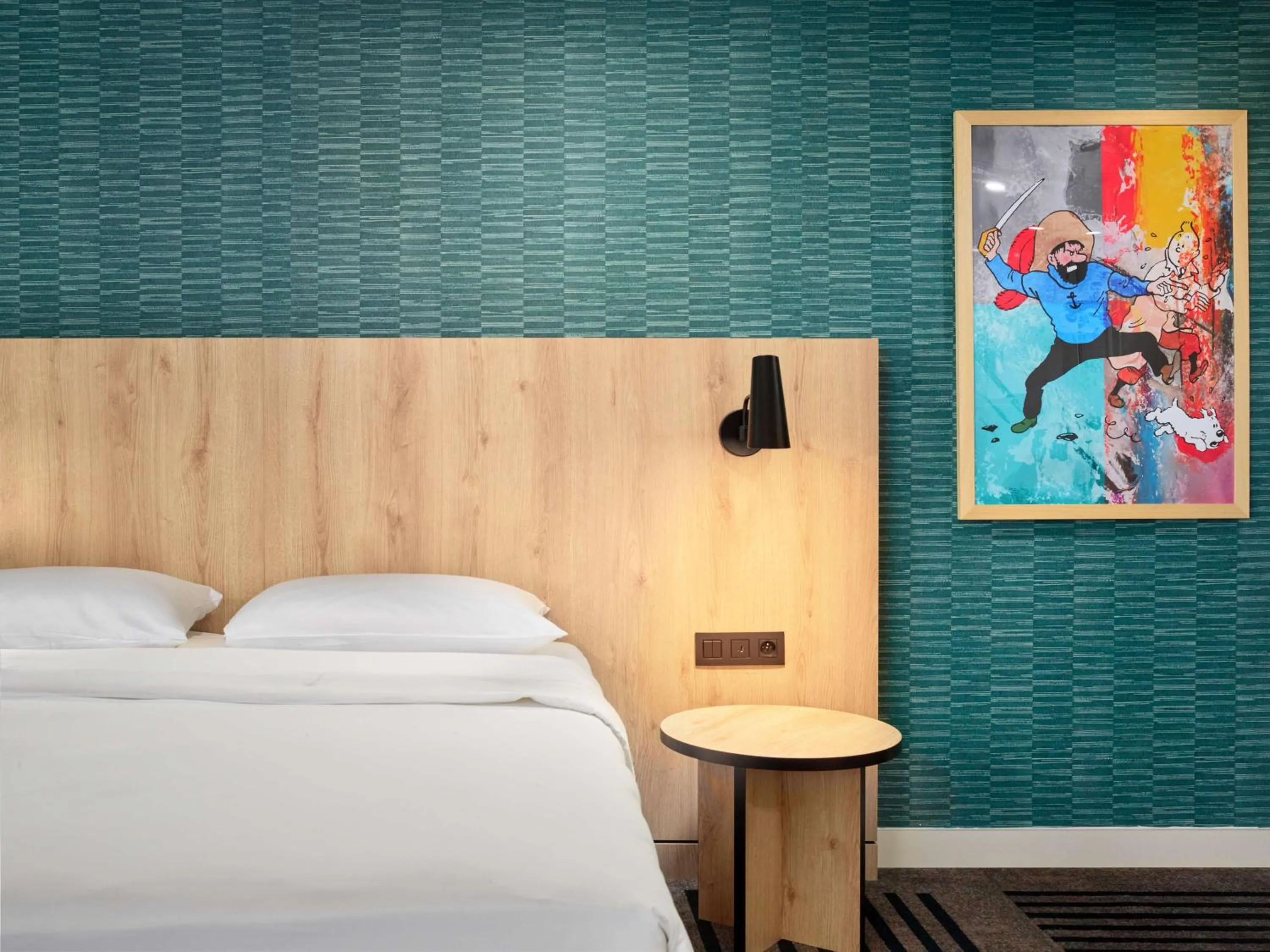 Bedroom, Bed in Radisson Hotel Brussels Centre Midi