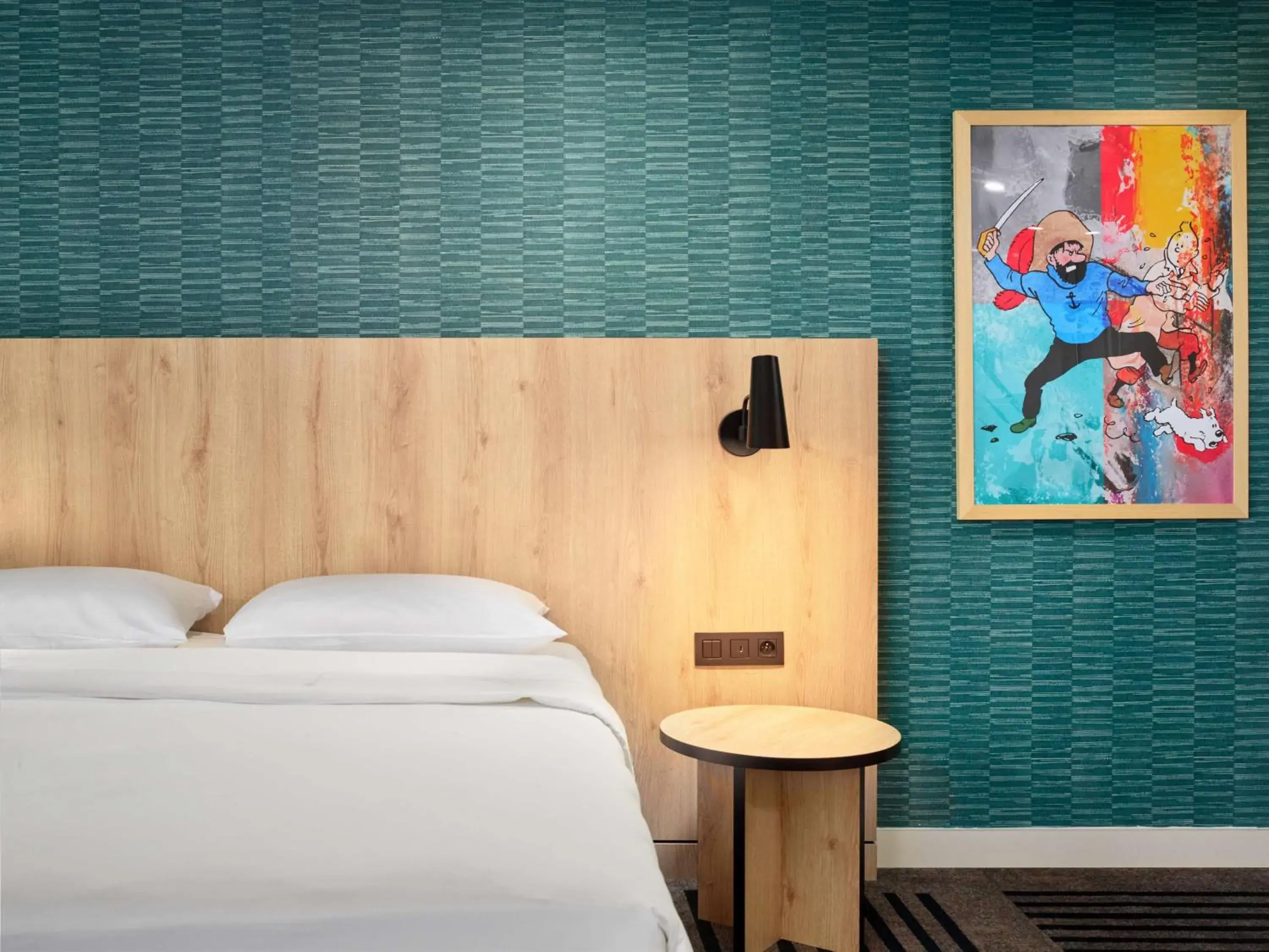 Bedroom, Bed in Radisson Hotel Brussels Centre Midi Bedroom, Bed in Radisson Hotel Brussels Centre Midi