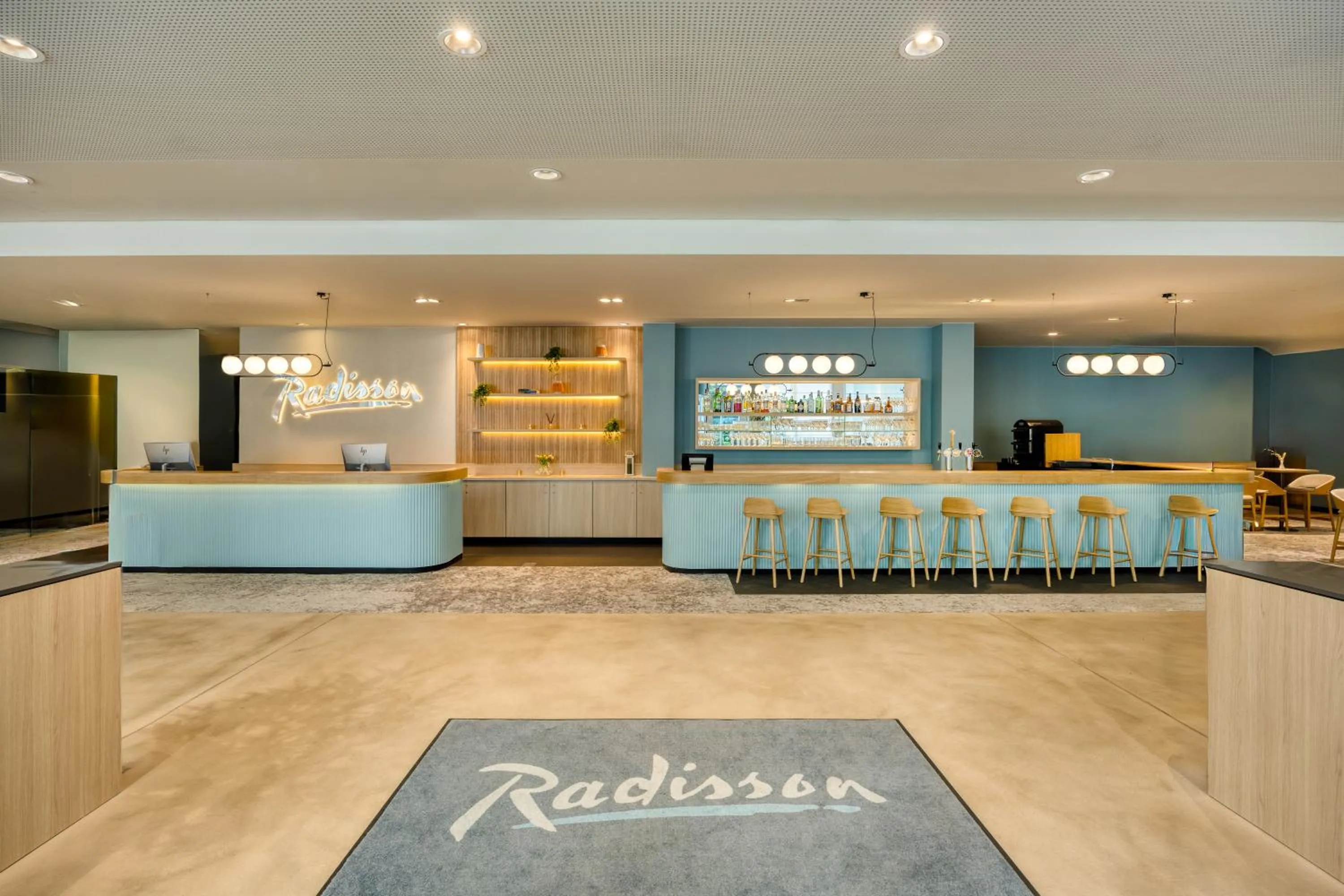 Lobby or reception in Radisson Hotel Brussels Centre Midi
