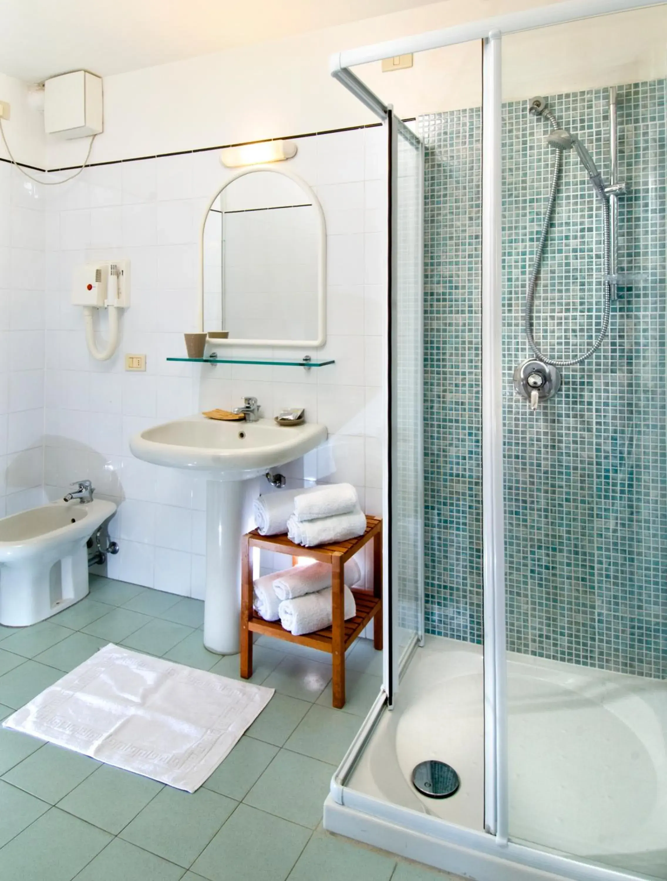 Shower, Bathroom in Hotel Locanda Rosy