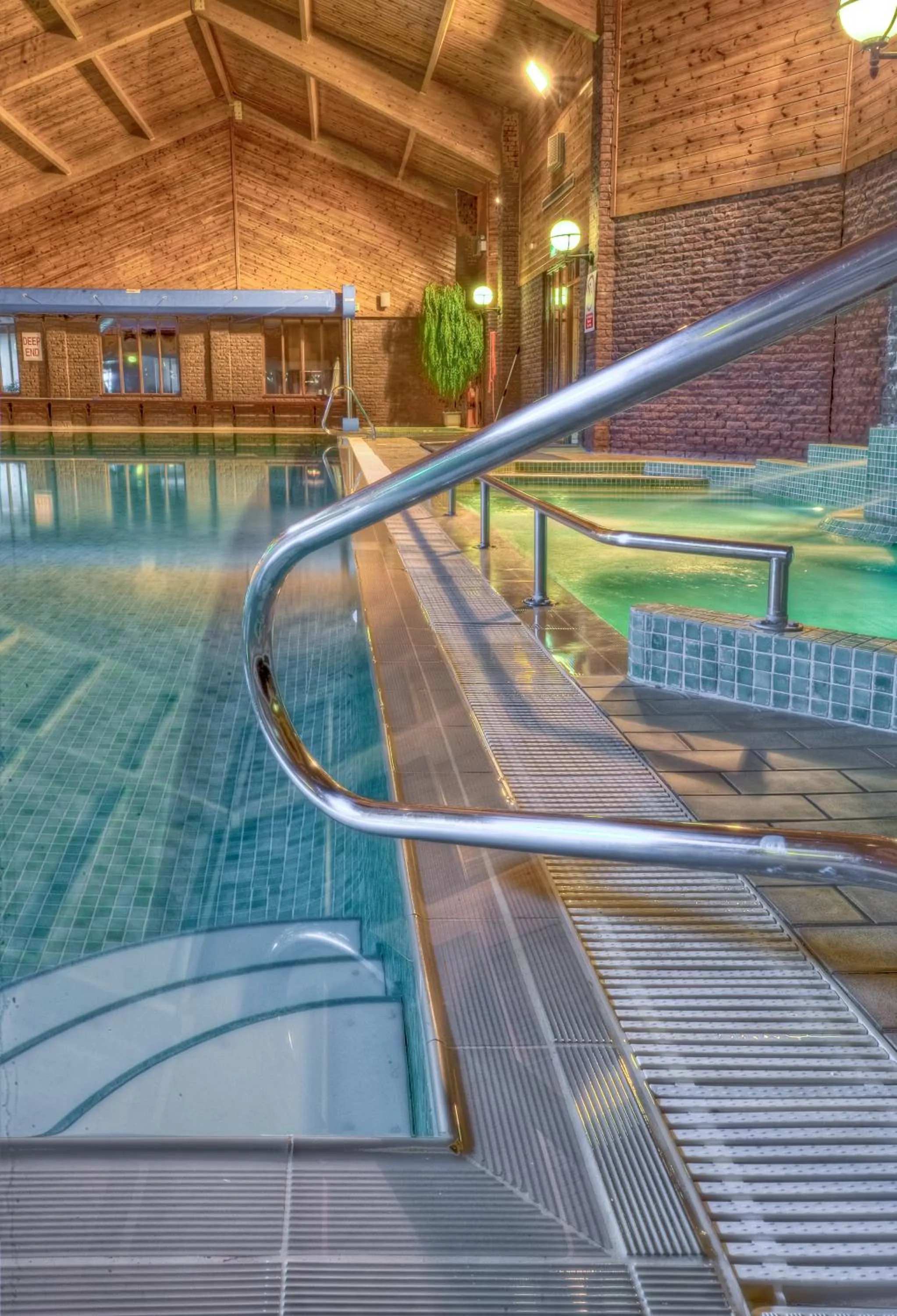 Swimming pool in Auchrannie Resort