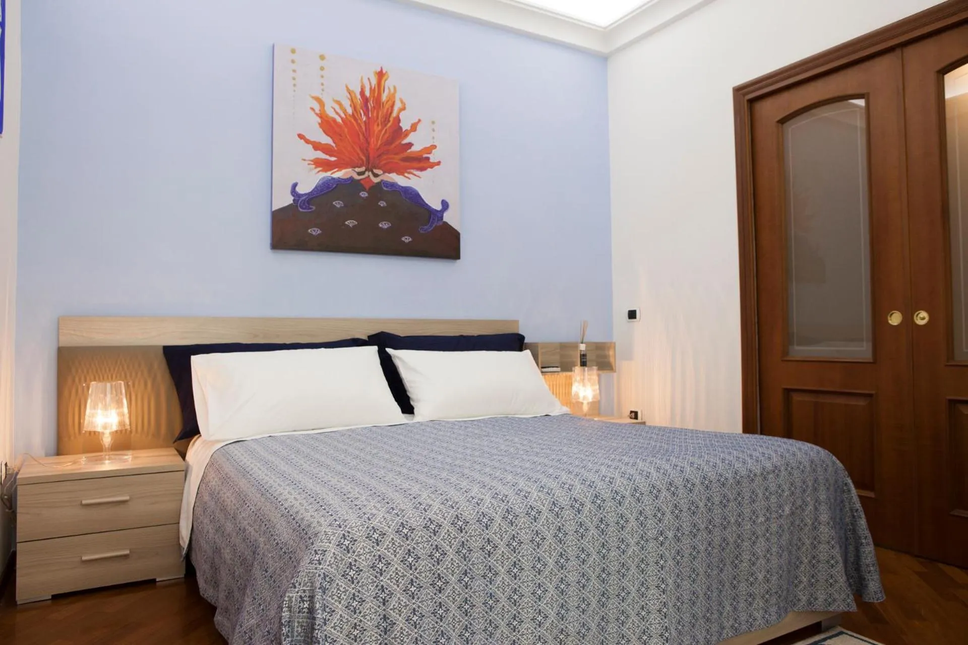 Bedroom, Bed in Isa Guest Rooms