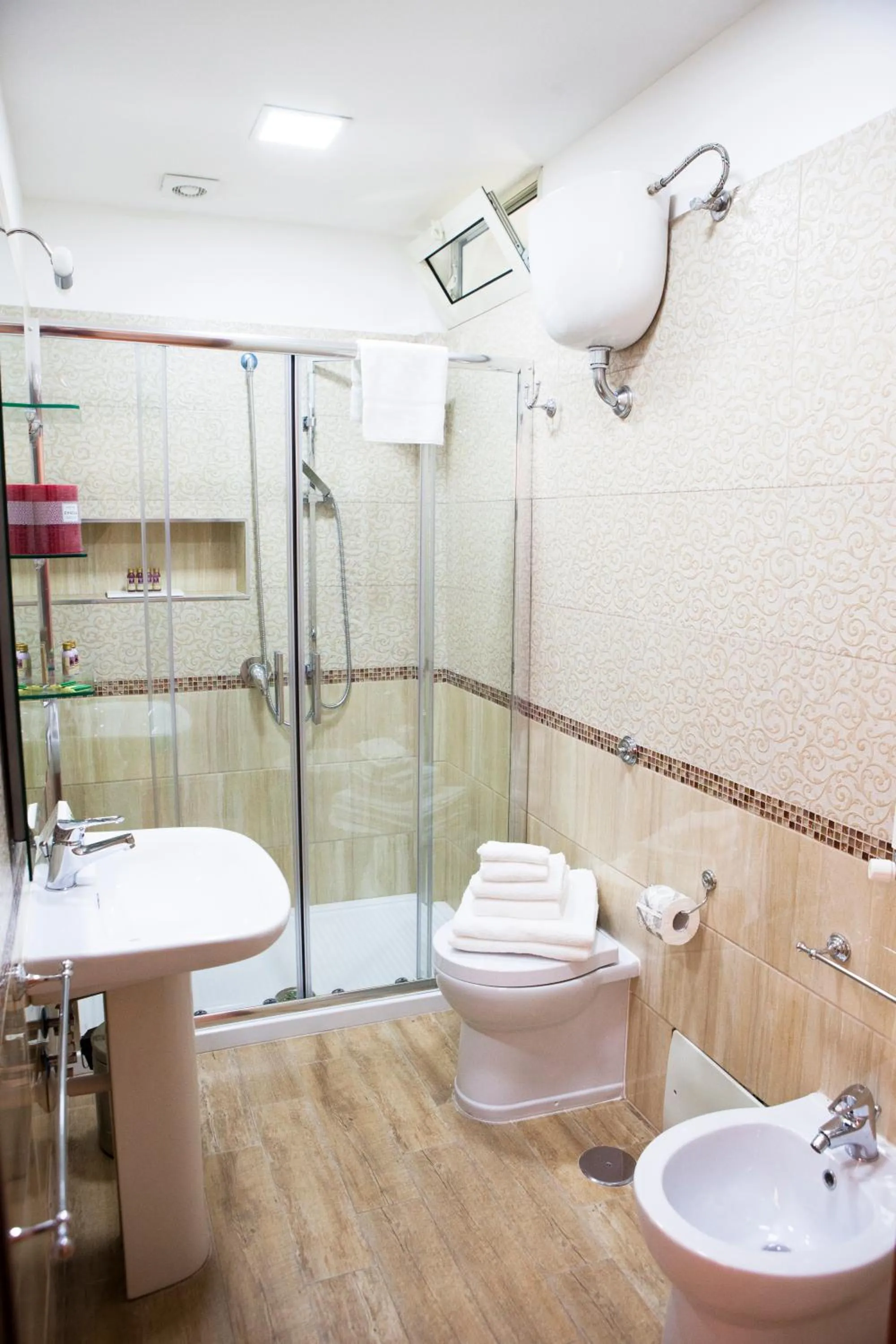 Shower in Isa Guest Rooms