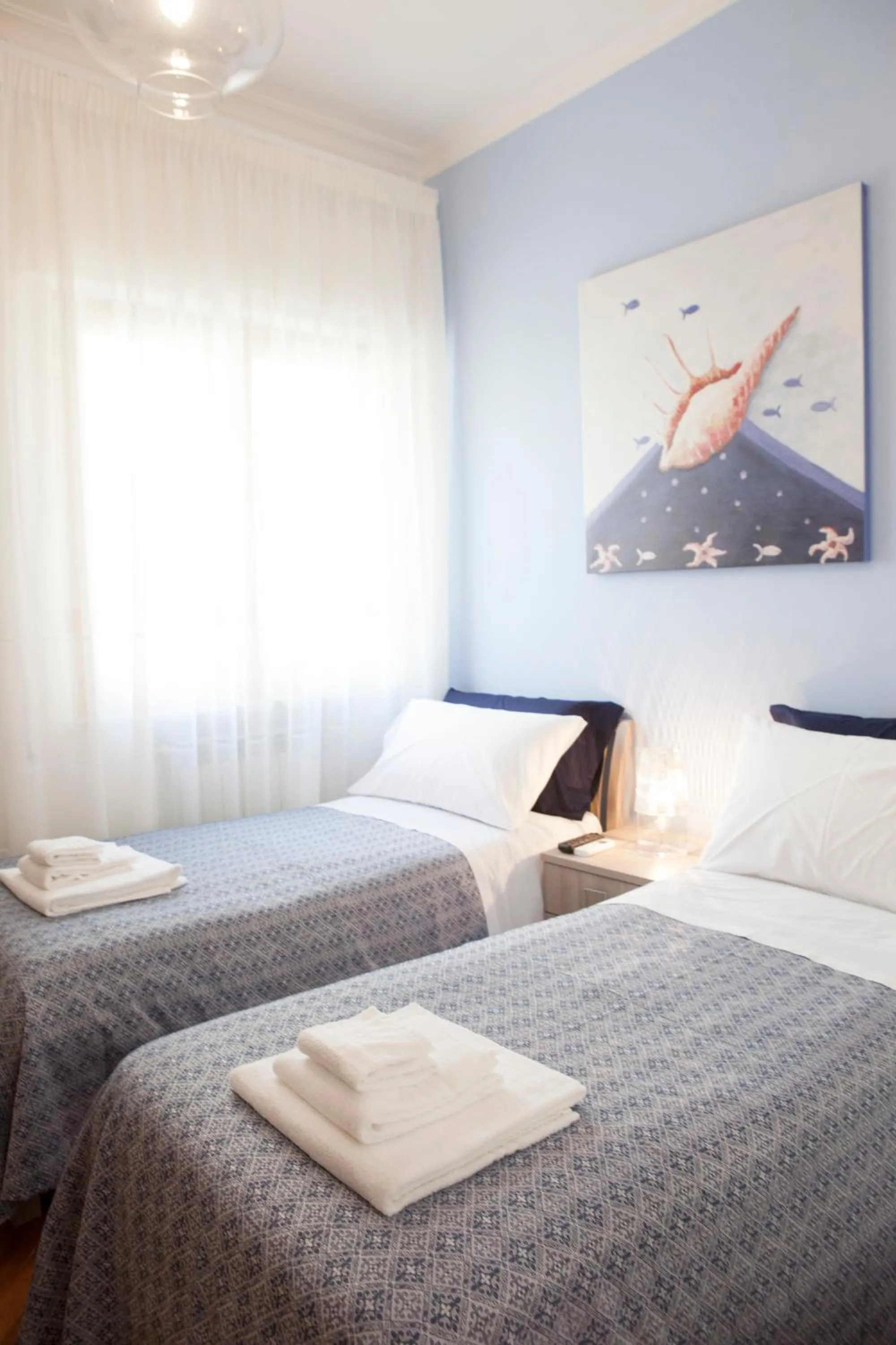 Bedroom, Bed in Isa Guest Rooms