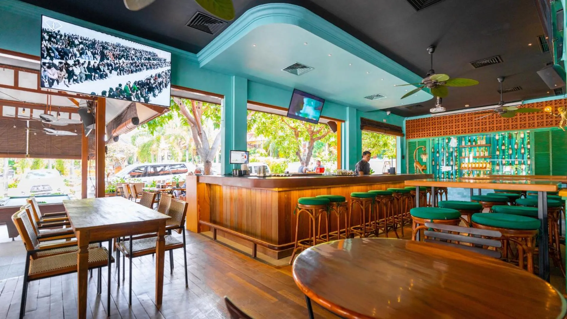 Restaurant/places to eat in Bali Garden Beach Resort